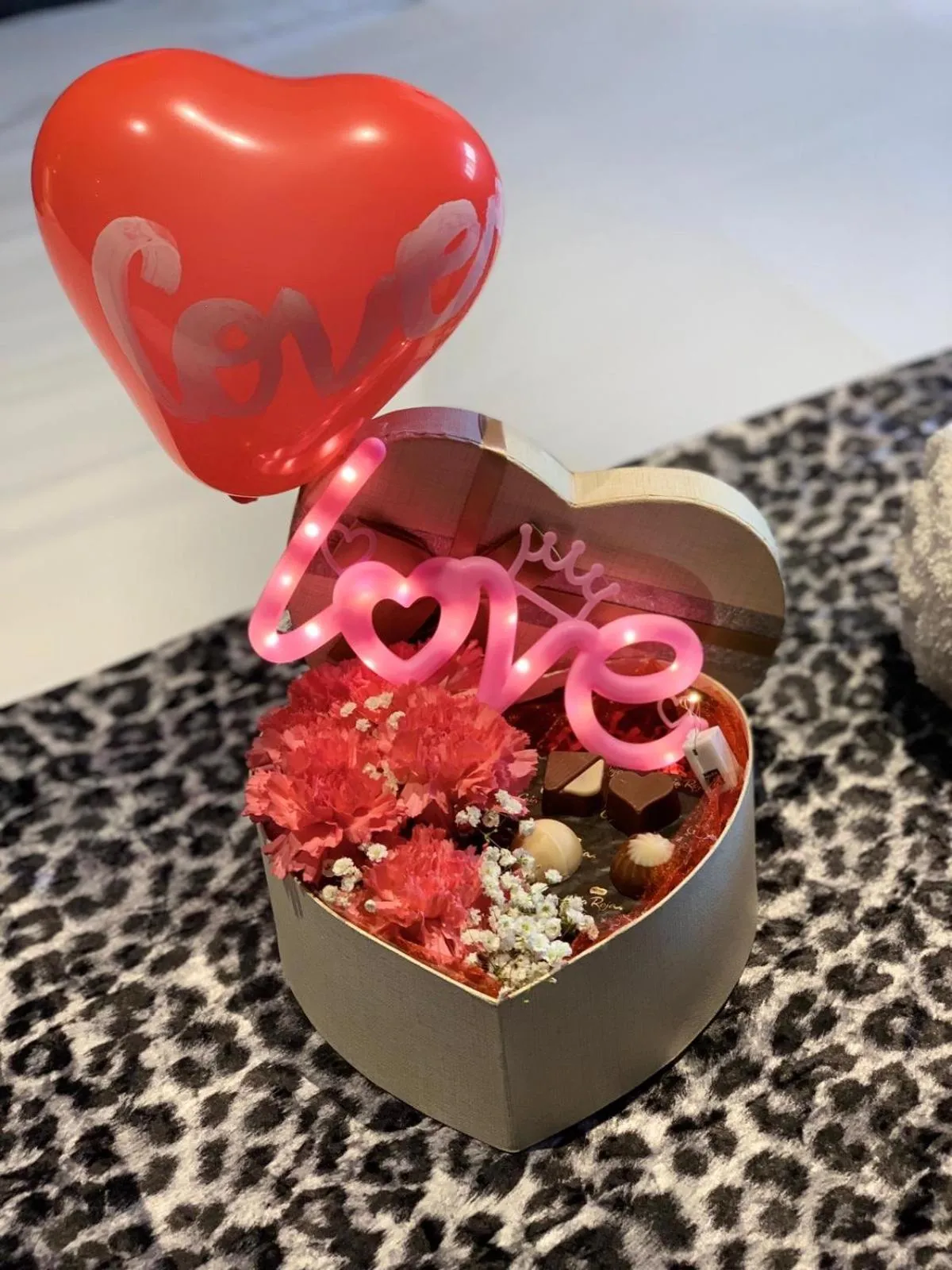 Food in DAOS Suites & Terrace Marbella