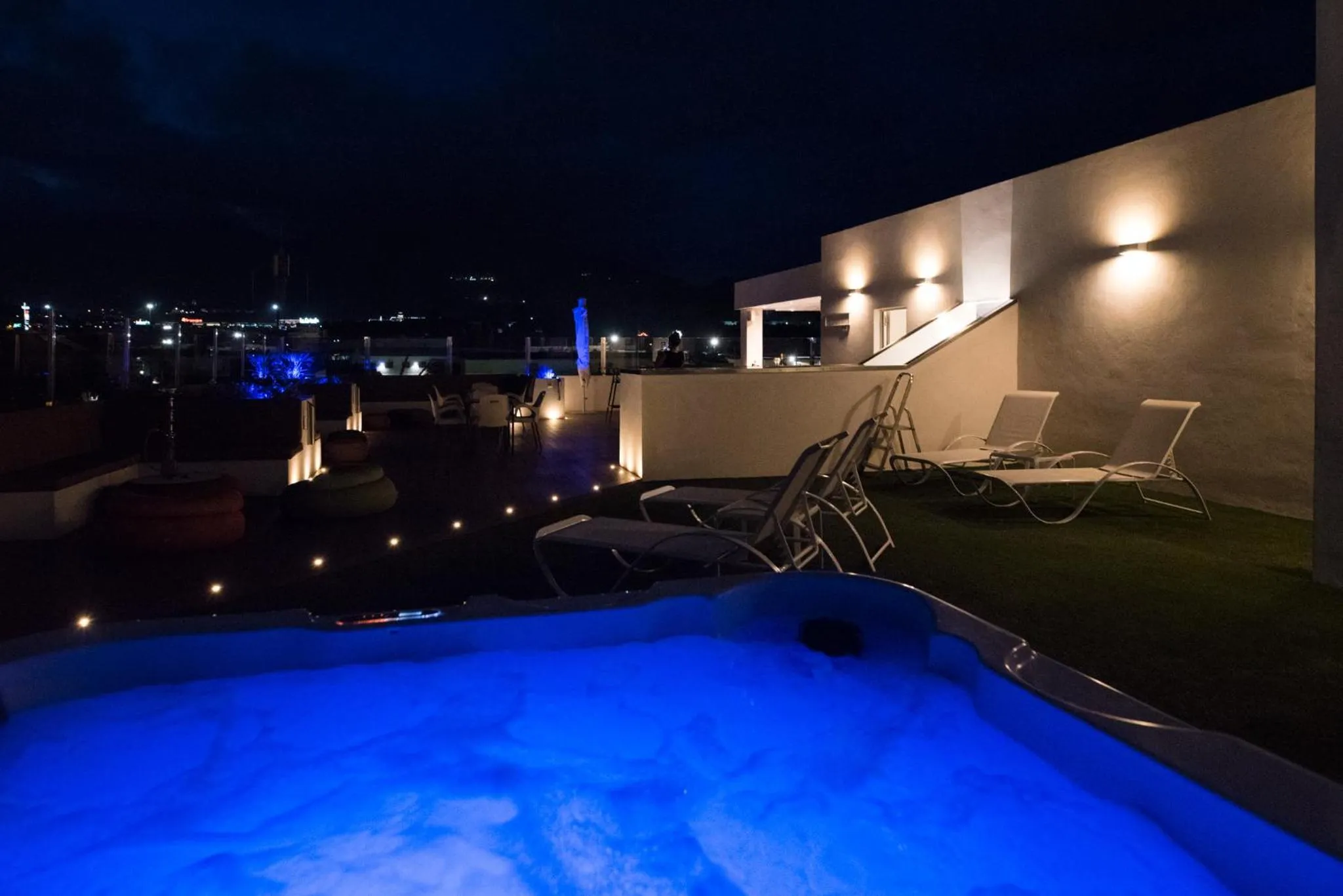Night in DAOS Suites & Terrace Marbella