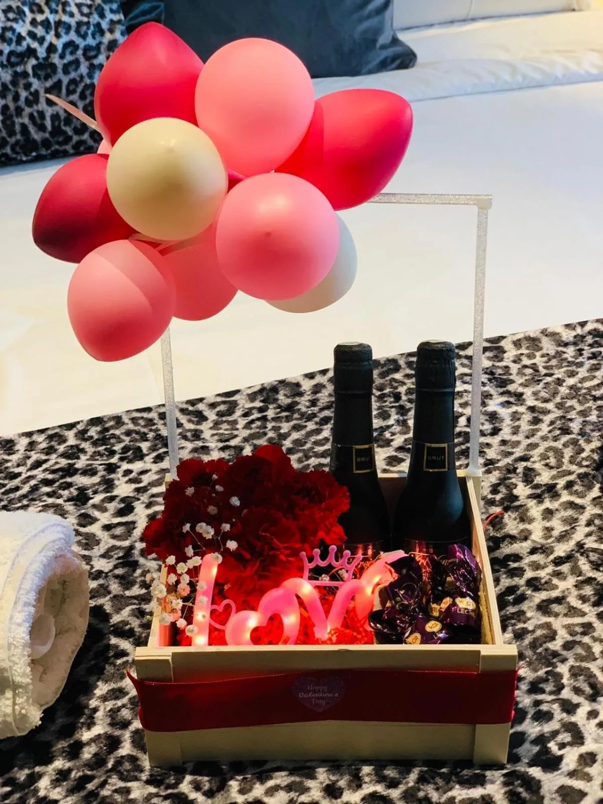 Food and drinks in DAOS Suites & Terrace Marbella