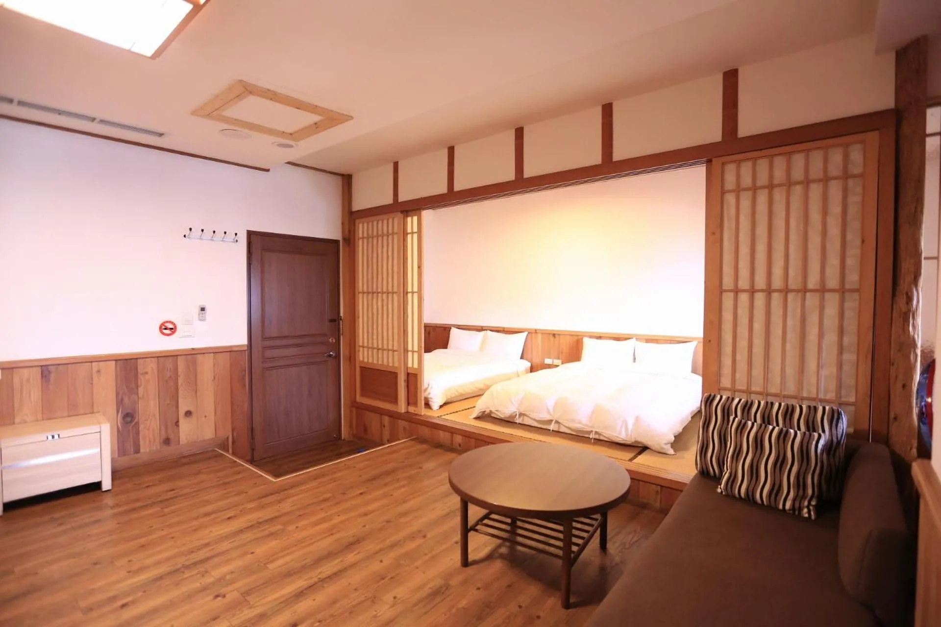 Bed in Dragon Manor Resort