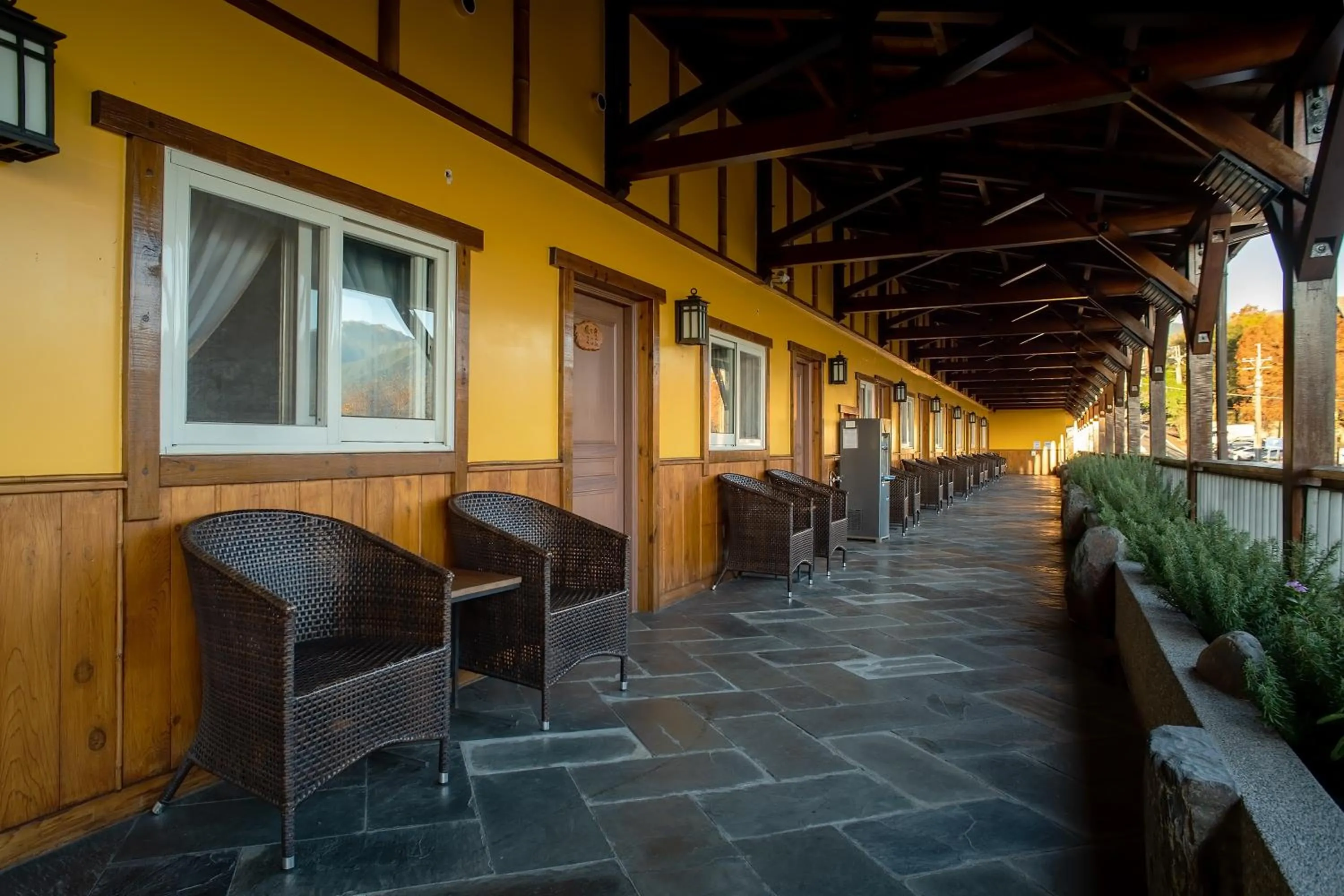Dragon Manor Resort