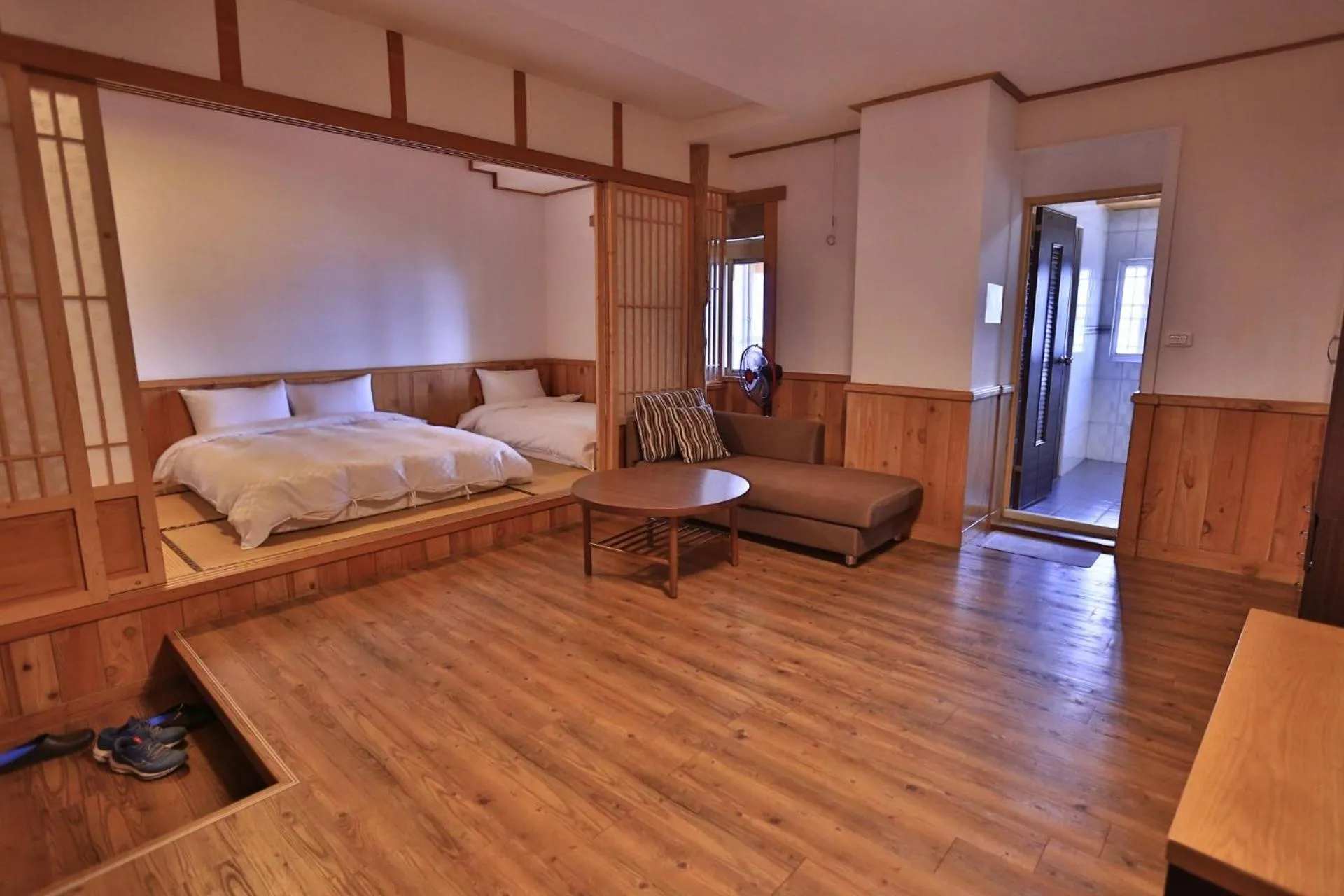 Bed in Dragon Manor Resort