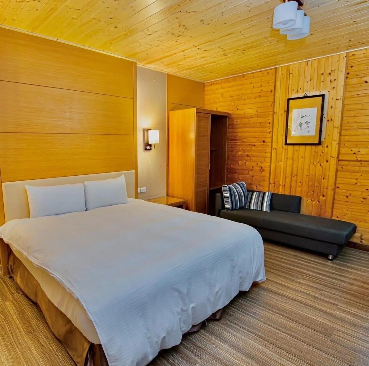 Bed in Dragon Manor Resort