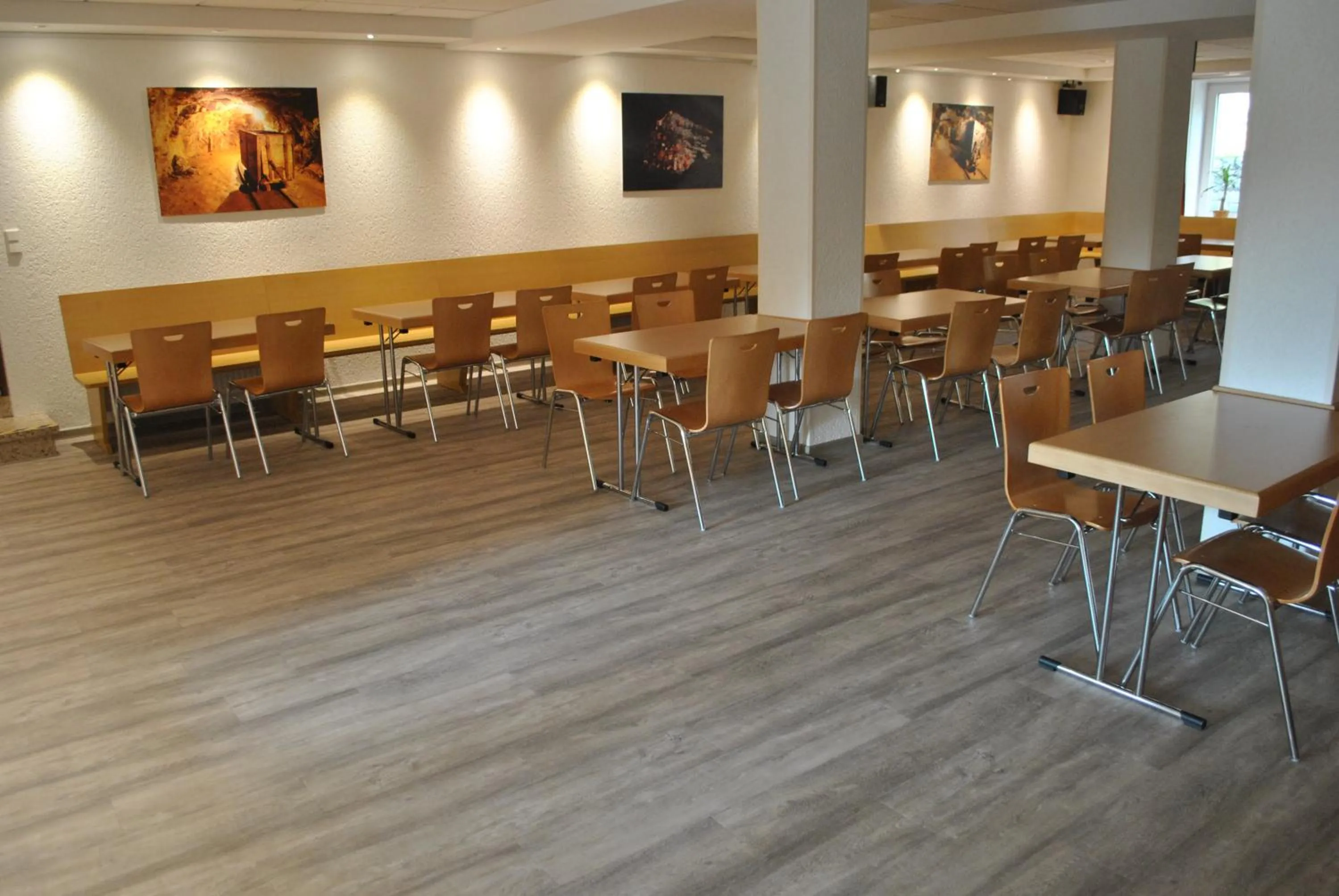 Restaurant/places to eat in Flambacher Mühle