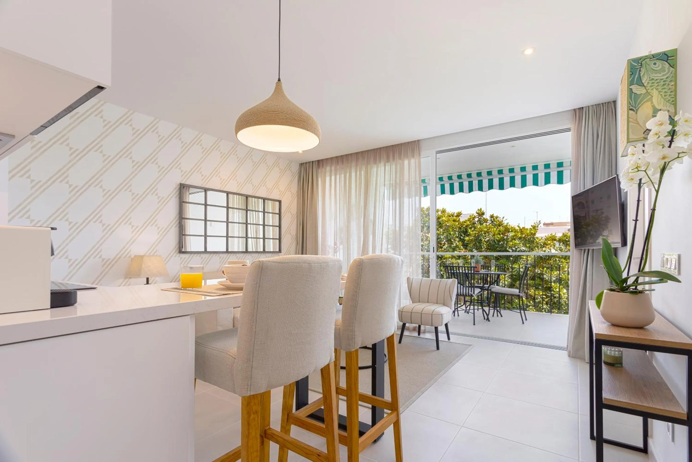 Genteel Home Ricardo Soriano