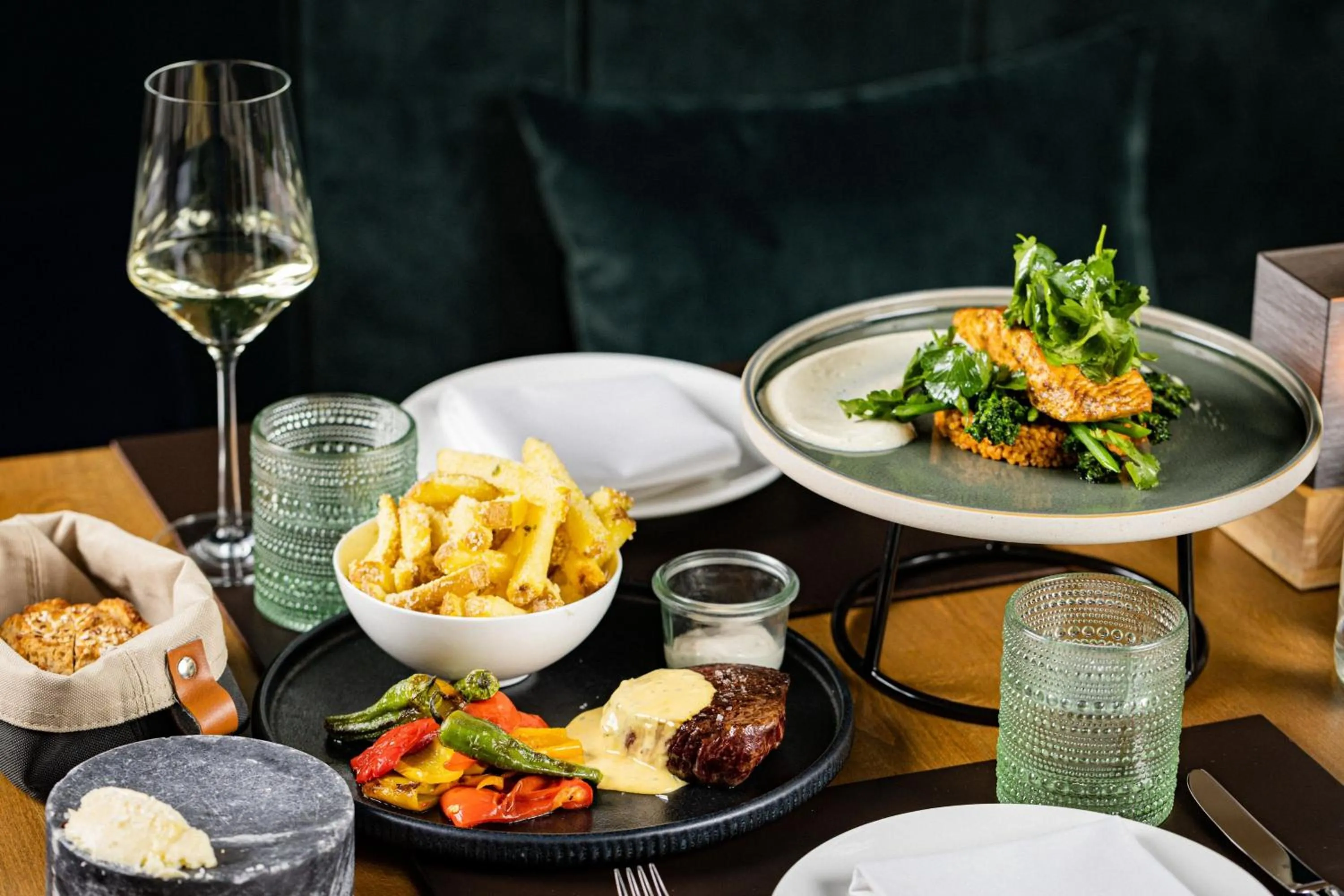 Restaurant/places to eat in Basel Marriott Hotel