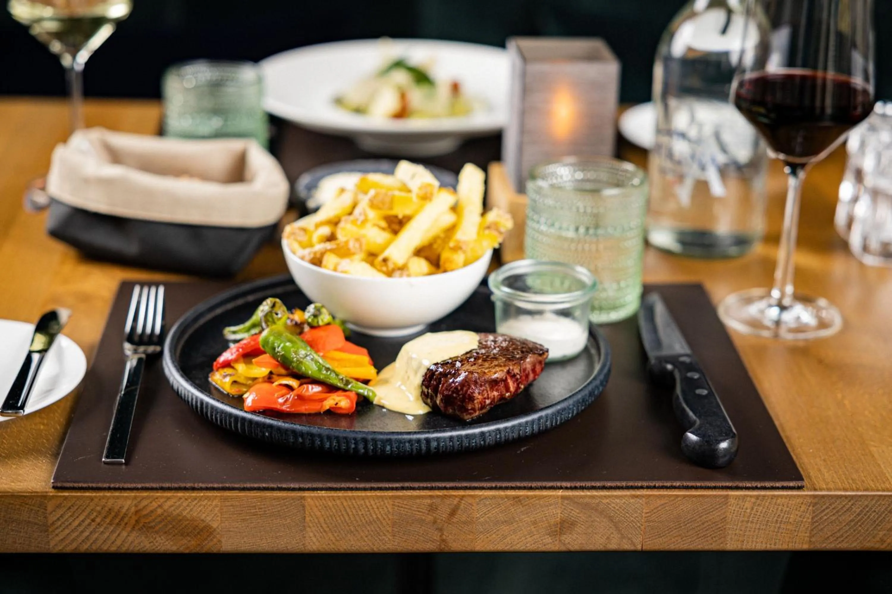 Restaurant/places to eat in Basel Marriott Hotel