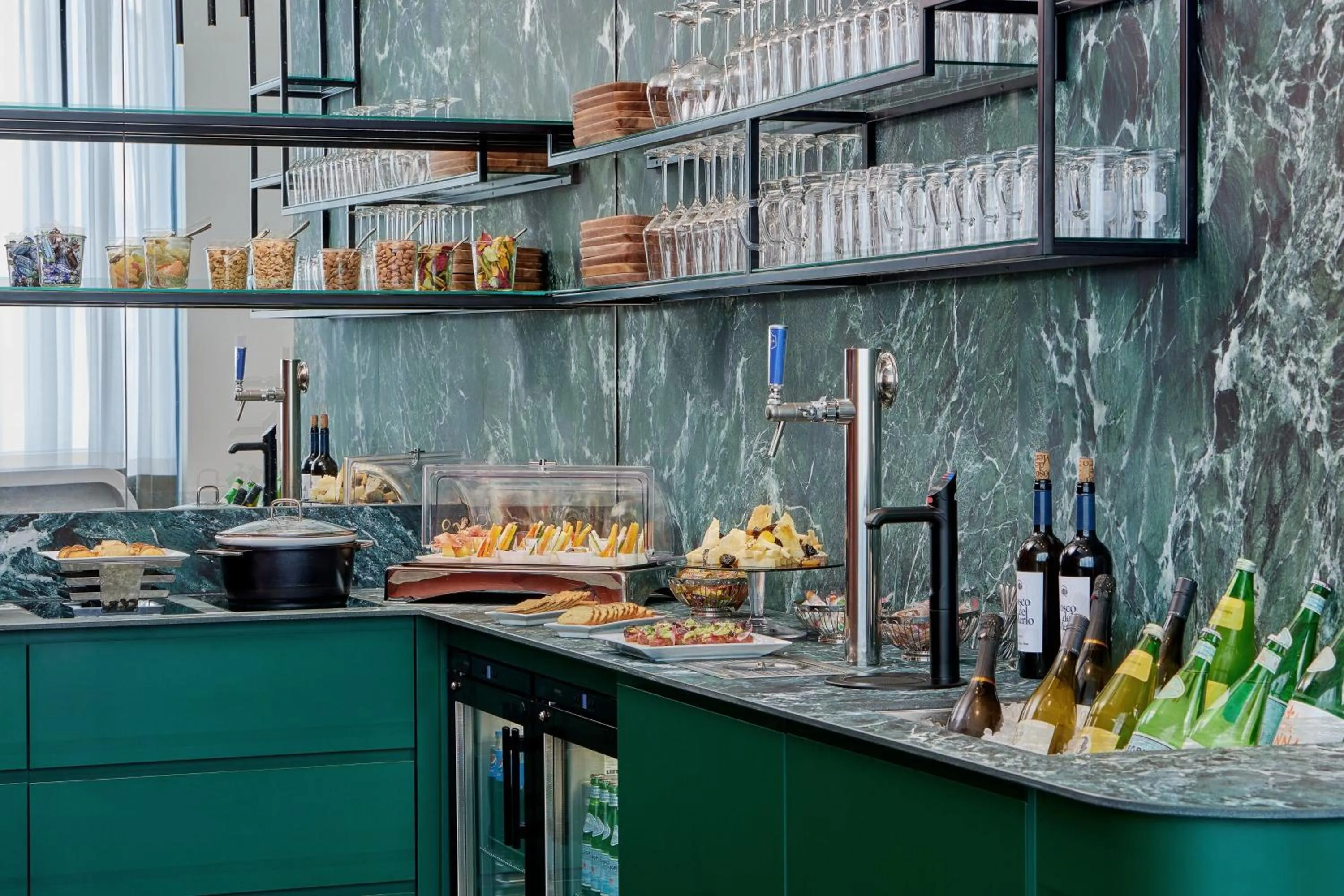 Lounge or bar in Basel Marriott Hotel