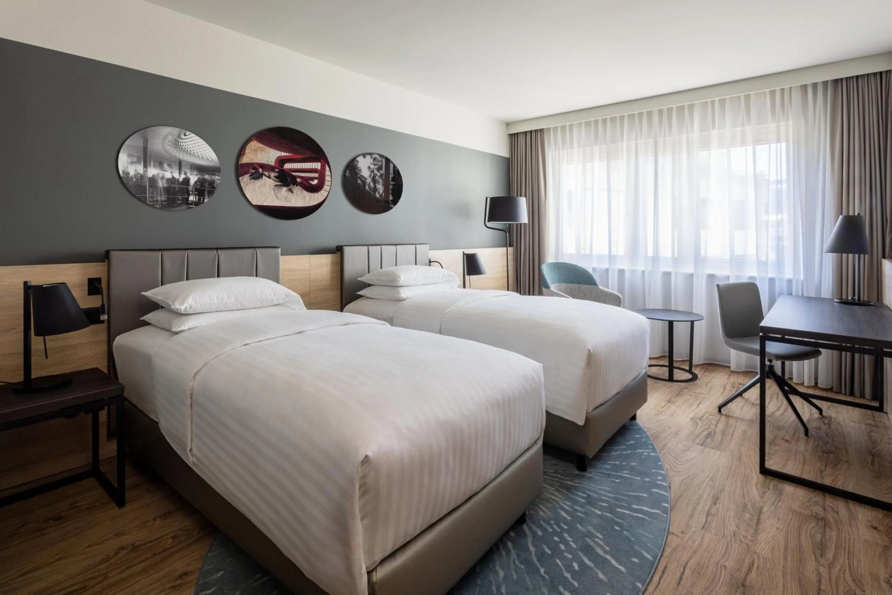 Photo of the whole room, Bed in Basel Marriott Hotel