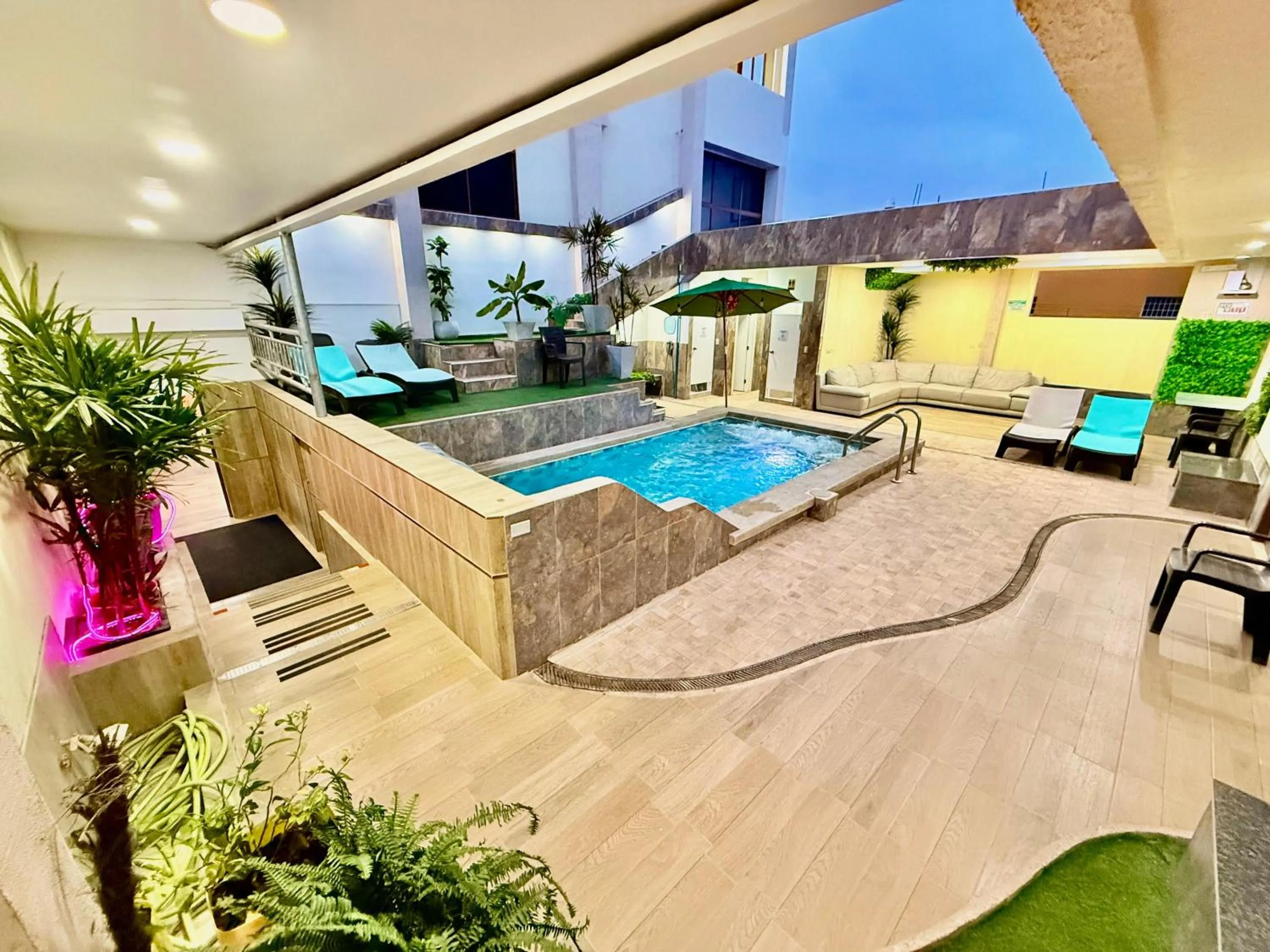 Patio in Hotel Los Algarrobos