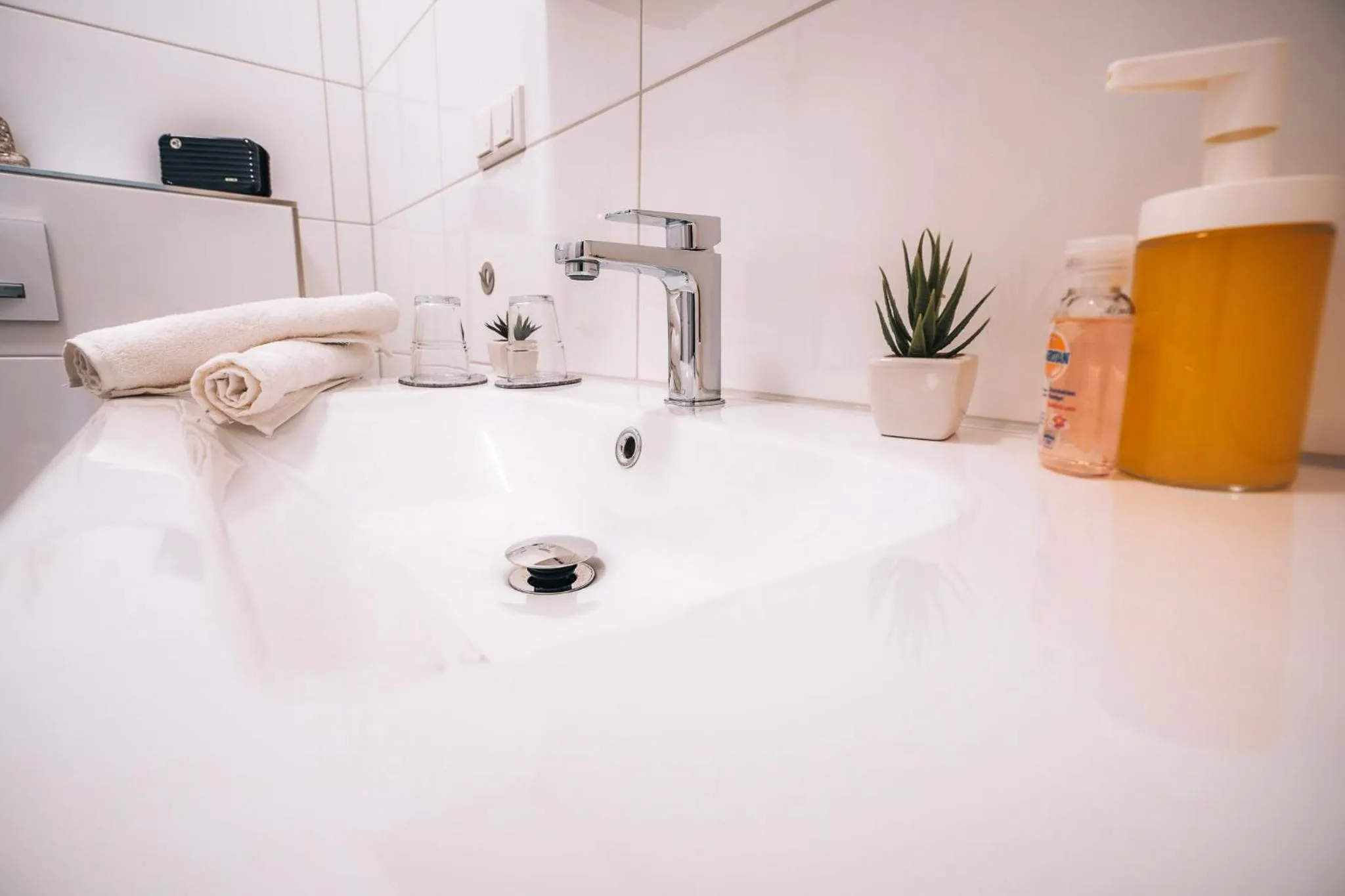 Bathroom in Sleep Point - Self Check in Hotel