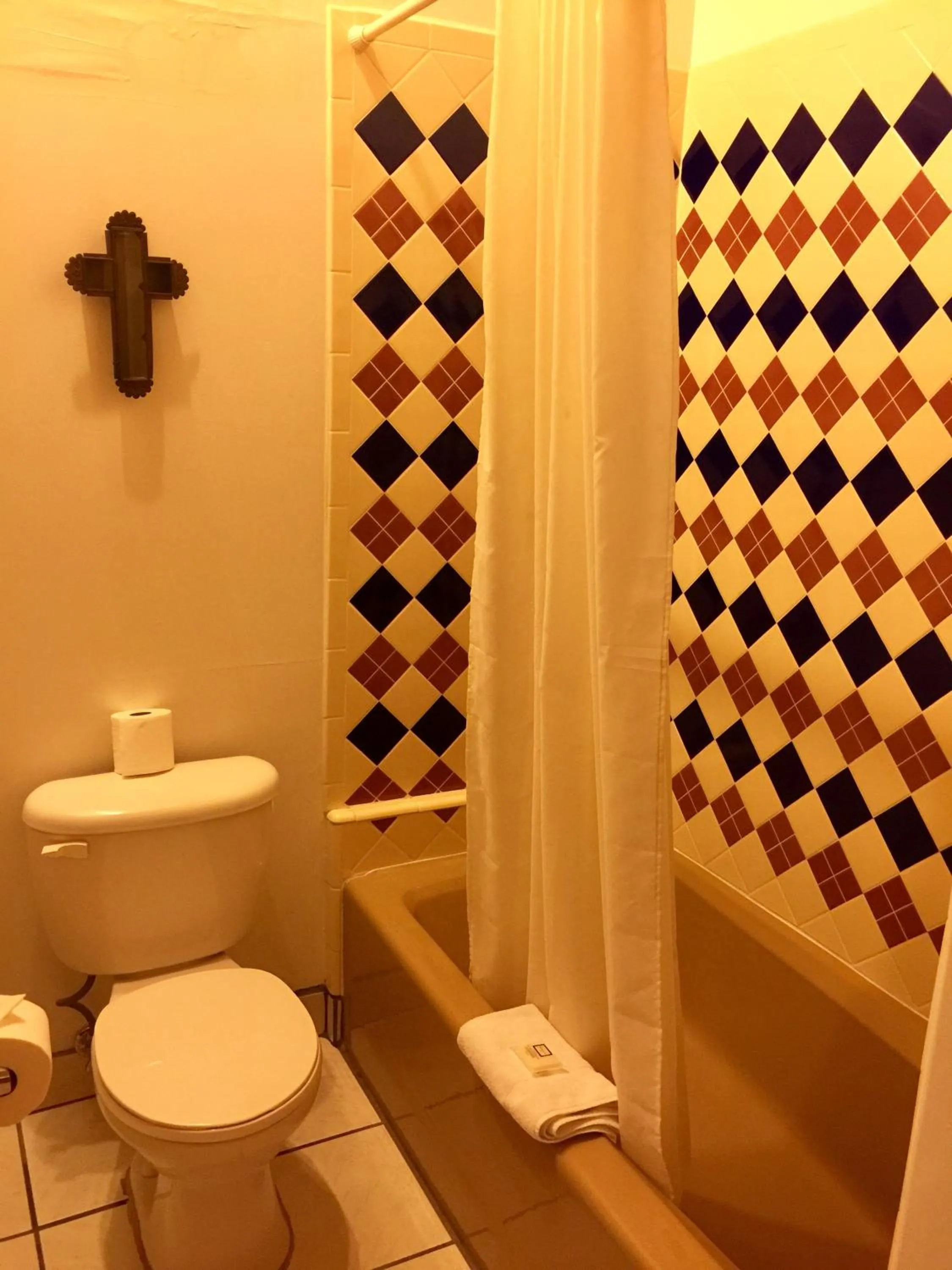 Shower in Guadalupe Inn