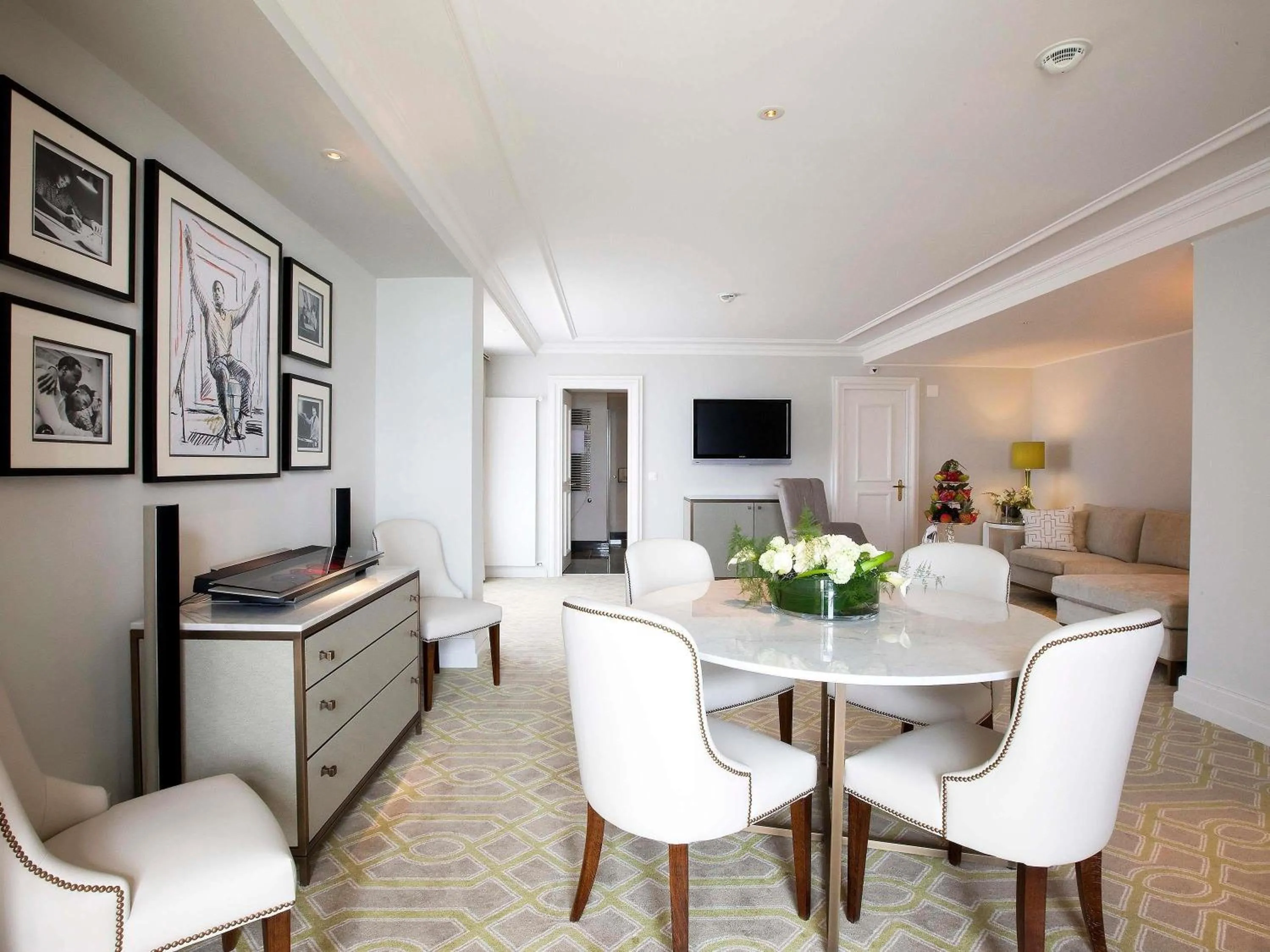 Bedroom in Fairmont Le Montreux Palace