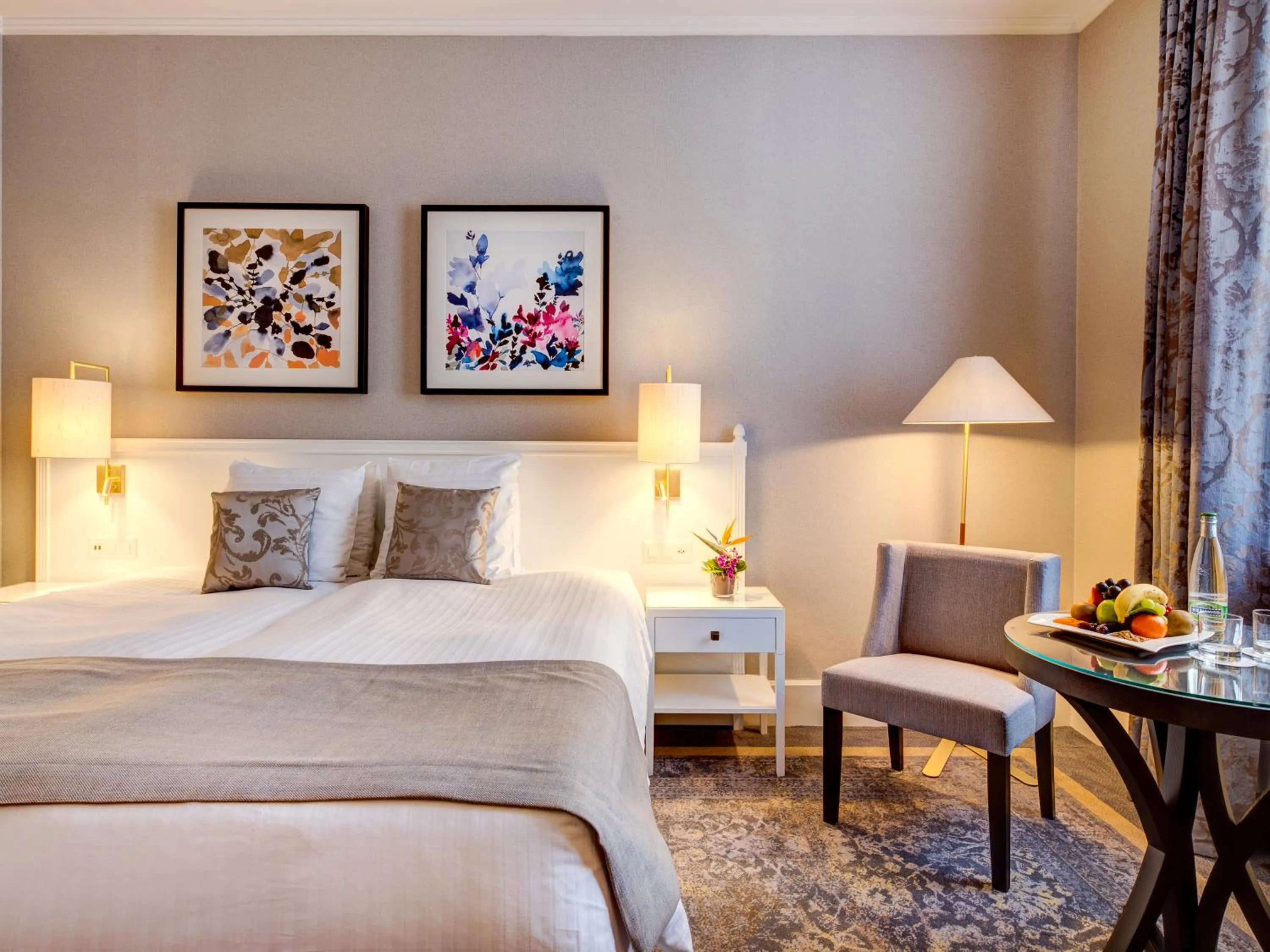 Bed in Fairmont Le Montreux Palace