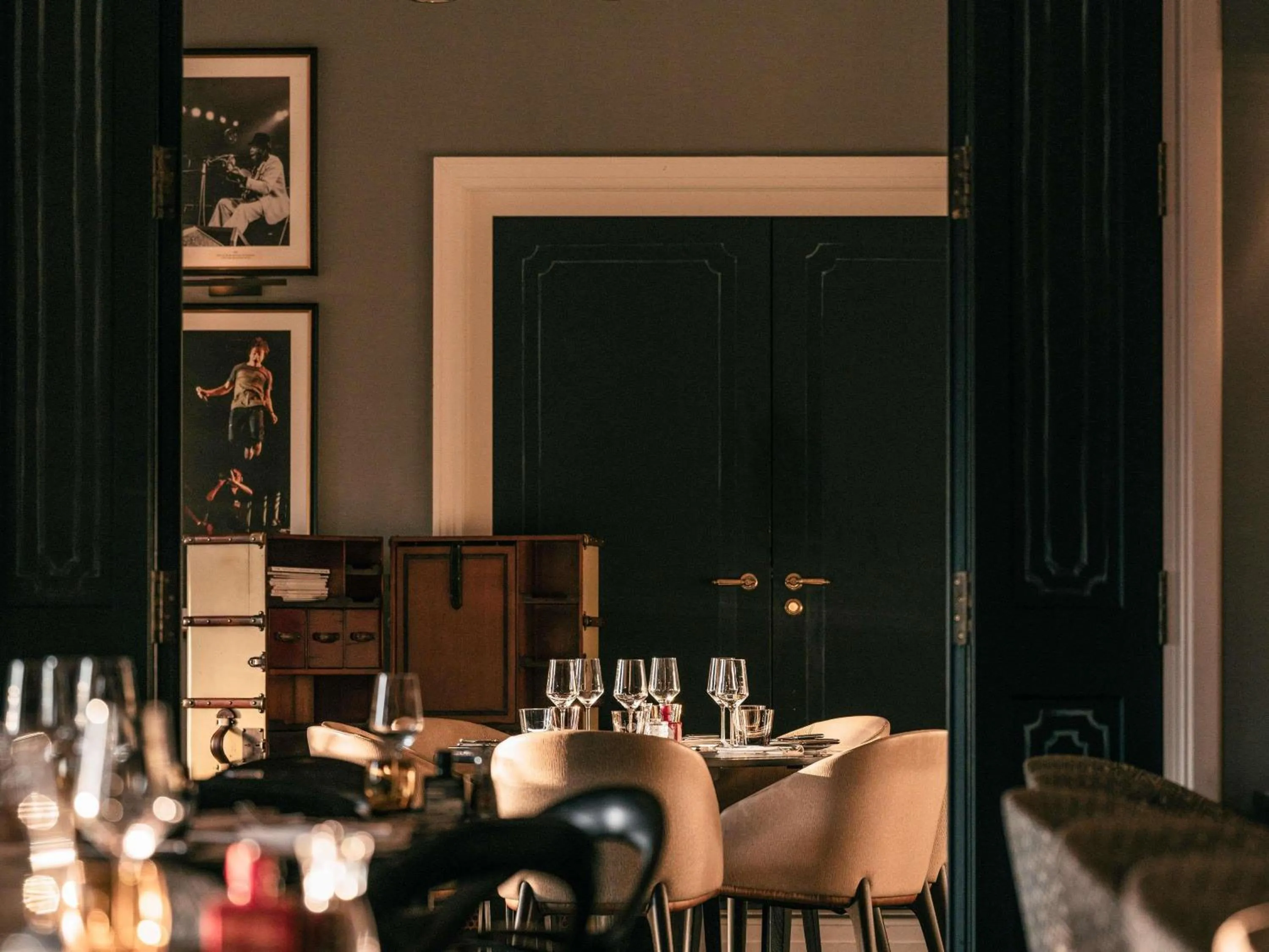 Restaurant/places to eat in Fairmont Le Montreux Palace