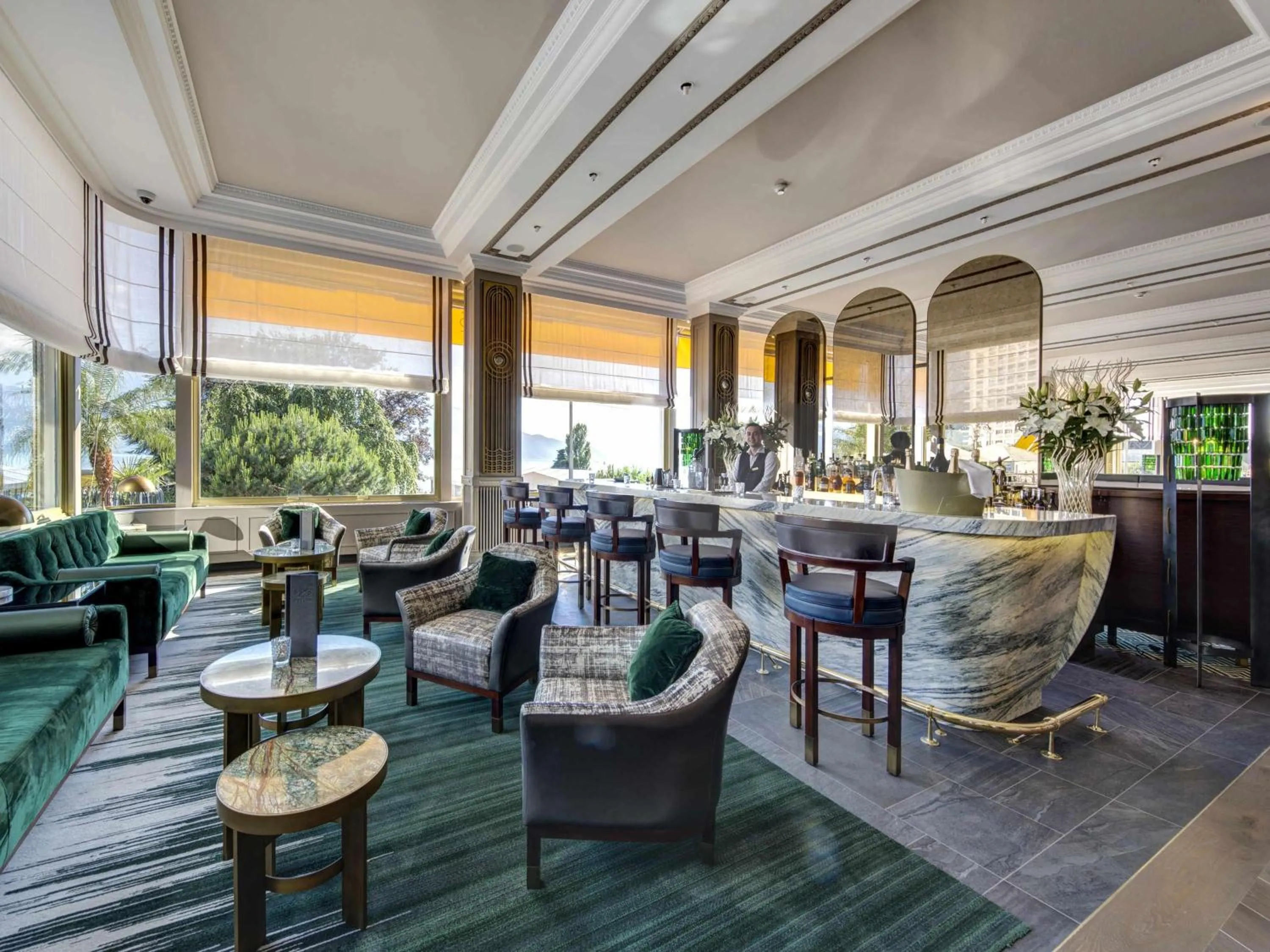 Lounge or bar in Fairmont Le Montreux Palace