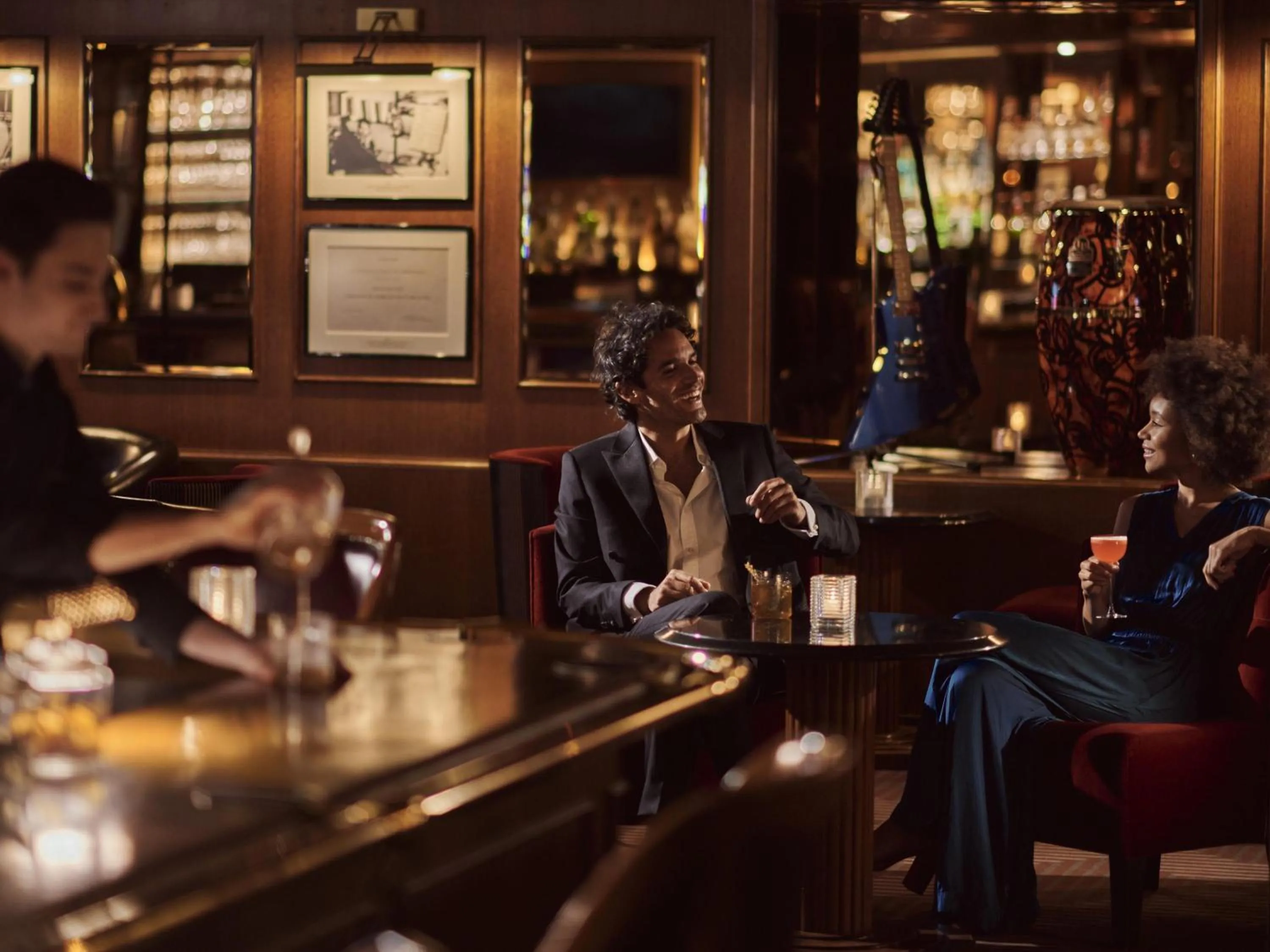 Lounge or bar in Fairmont Le Montreux Palace