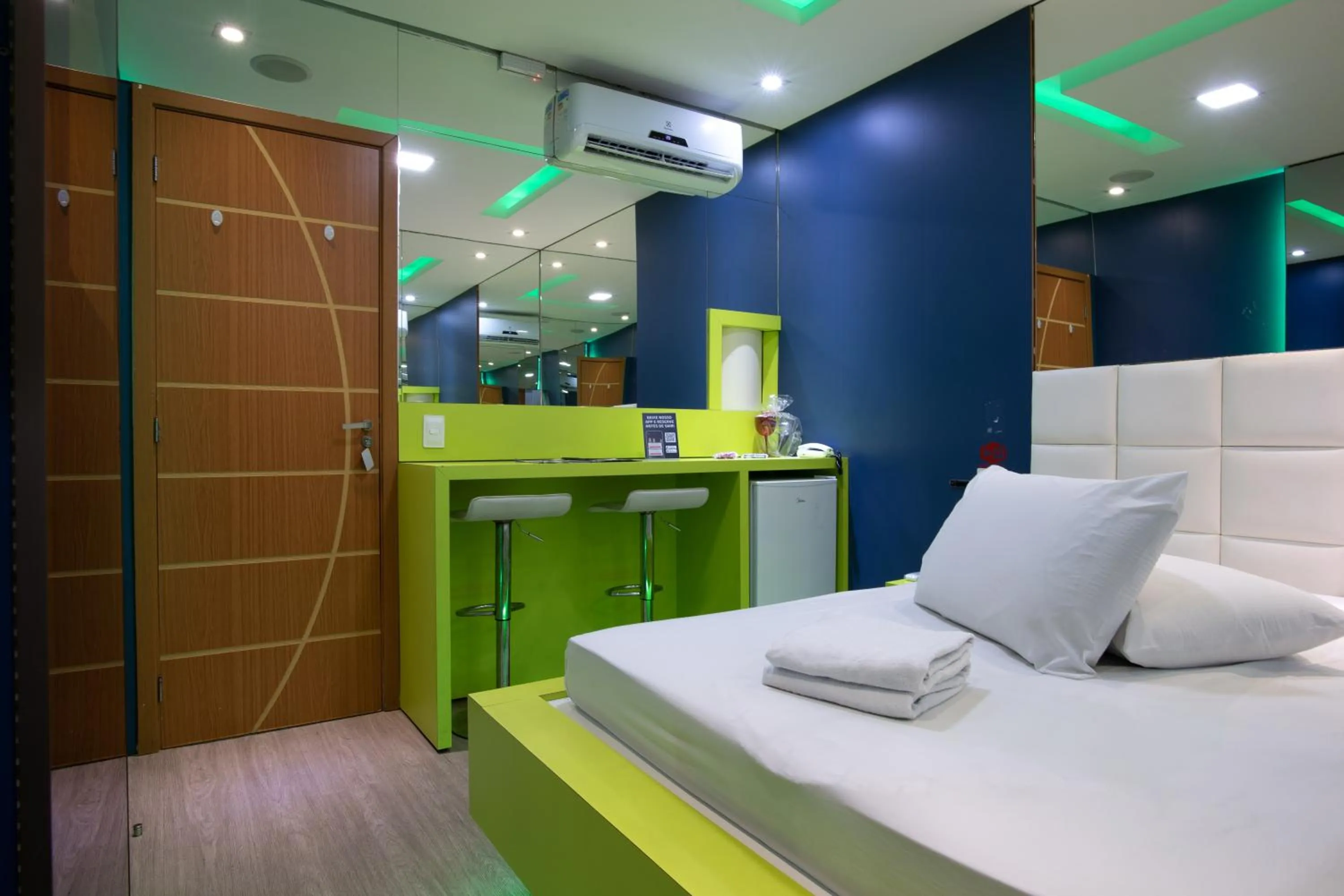 Bed in Motel fantasy 4 (adult Only)