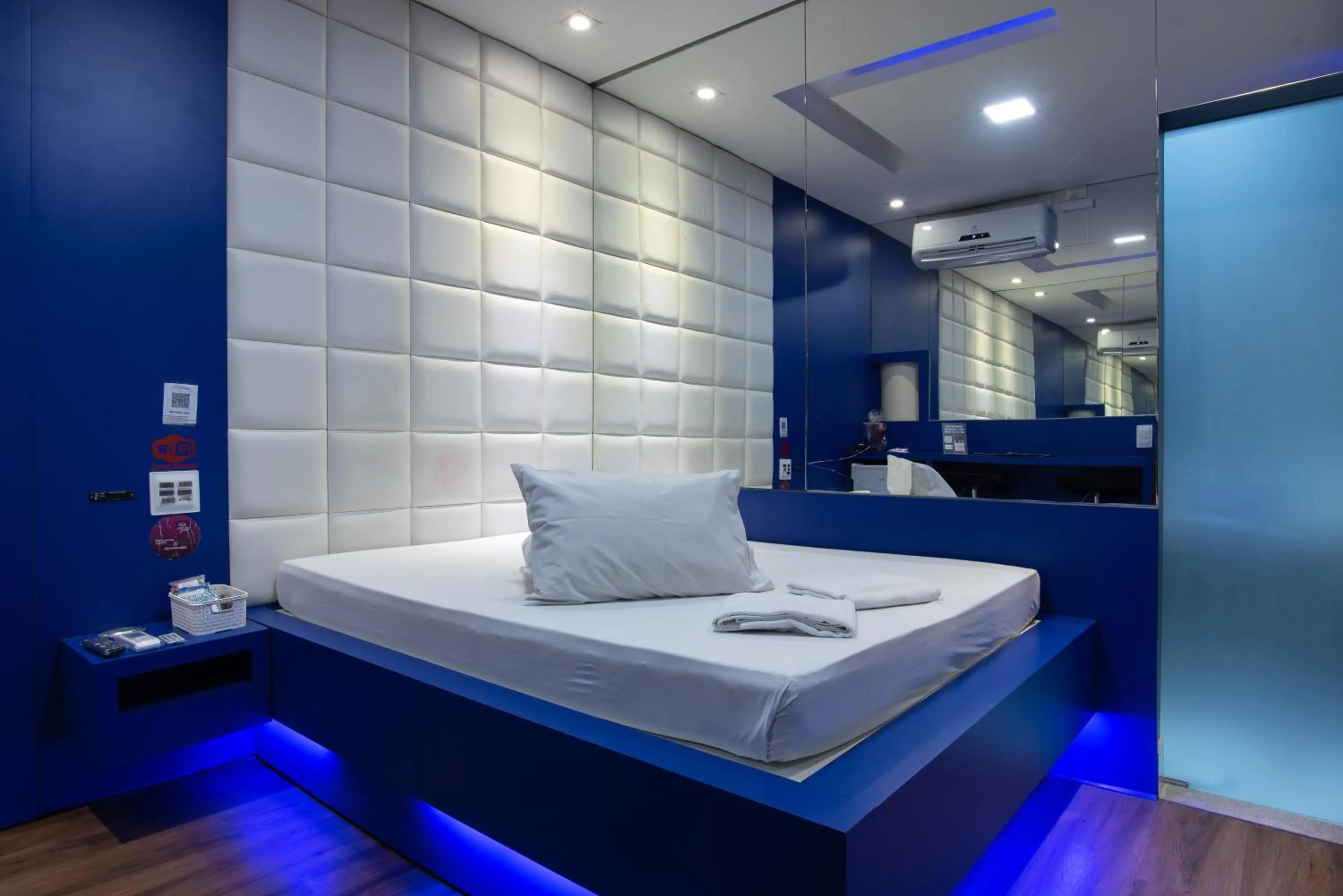 Bed in Motel fantasy 4 (adult Only)