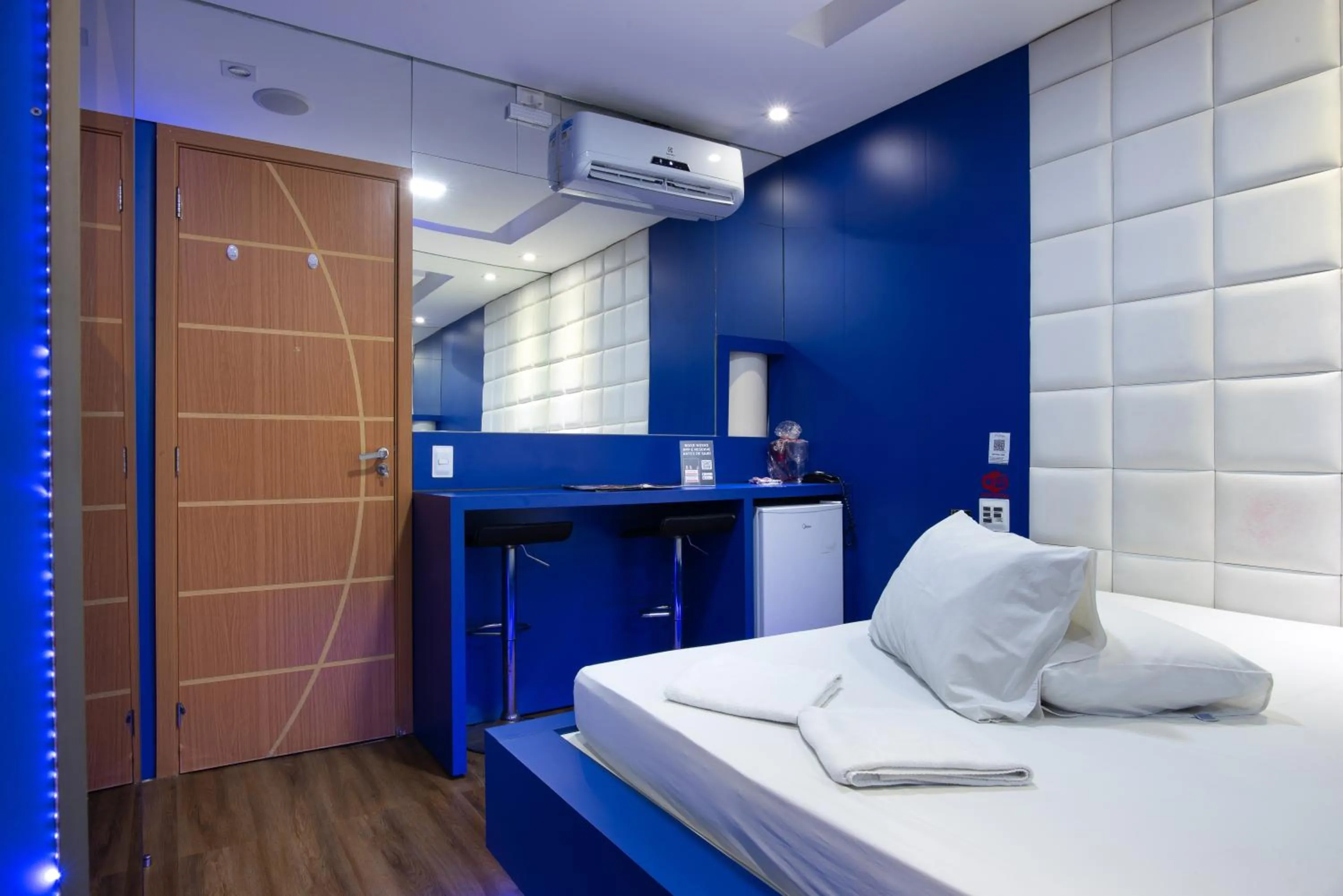 Bed in Motel fantasy 4 (adult Only)