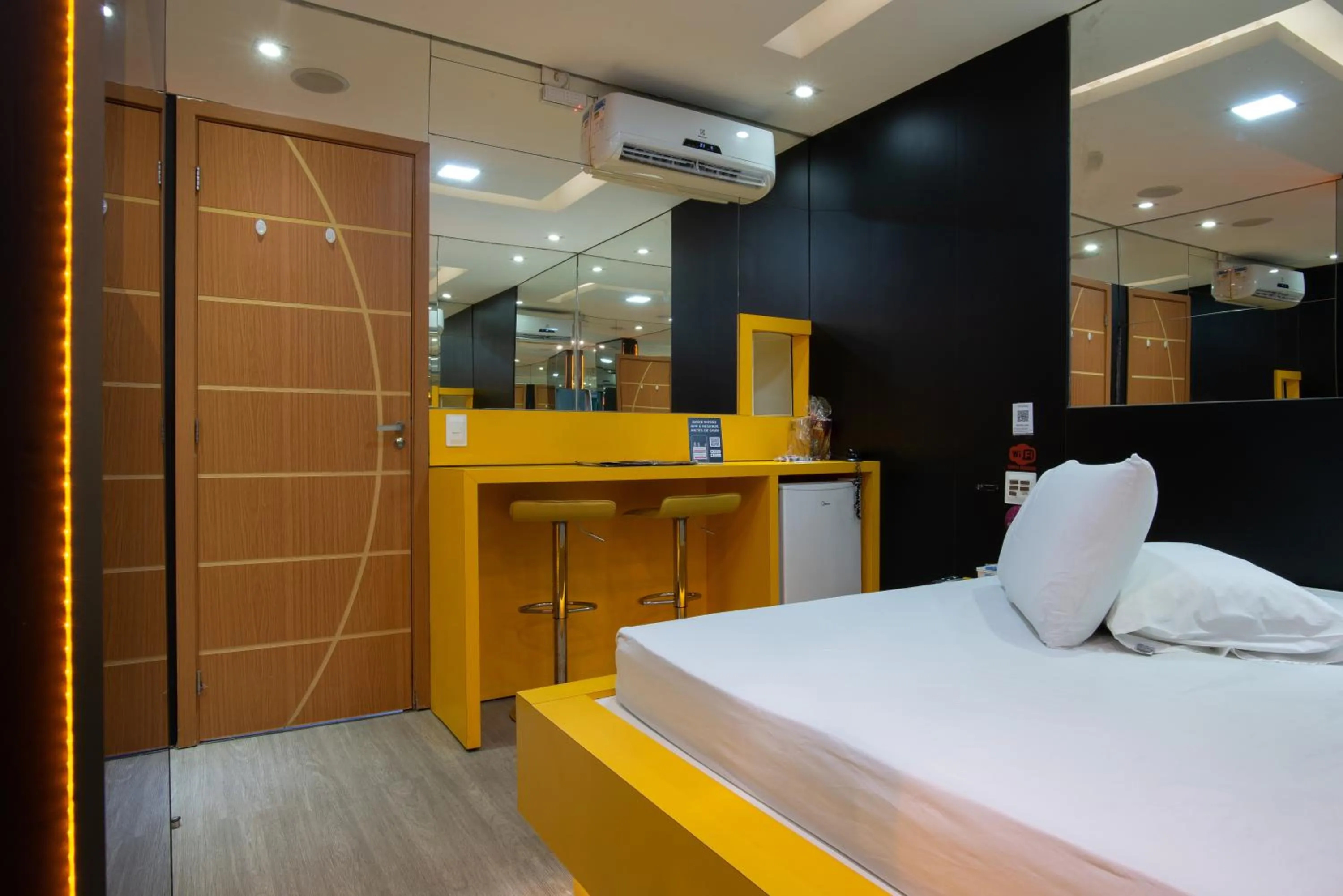 Bed in Motel fantasy 4 (adult Only)