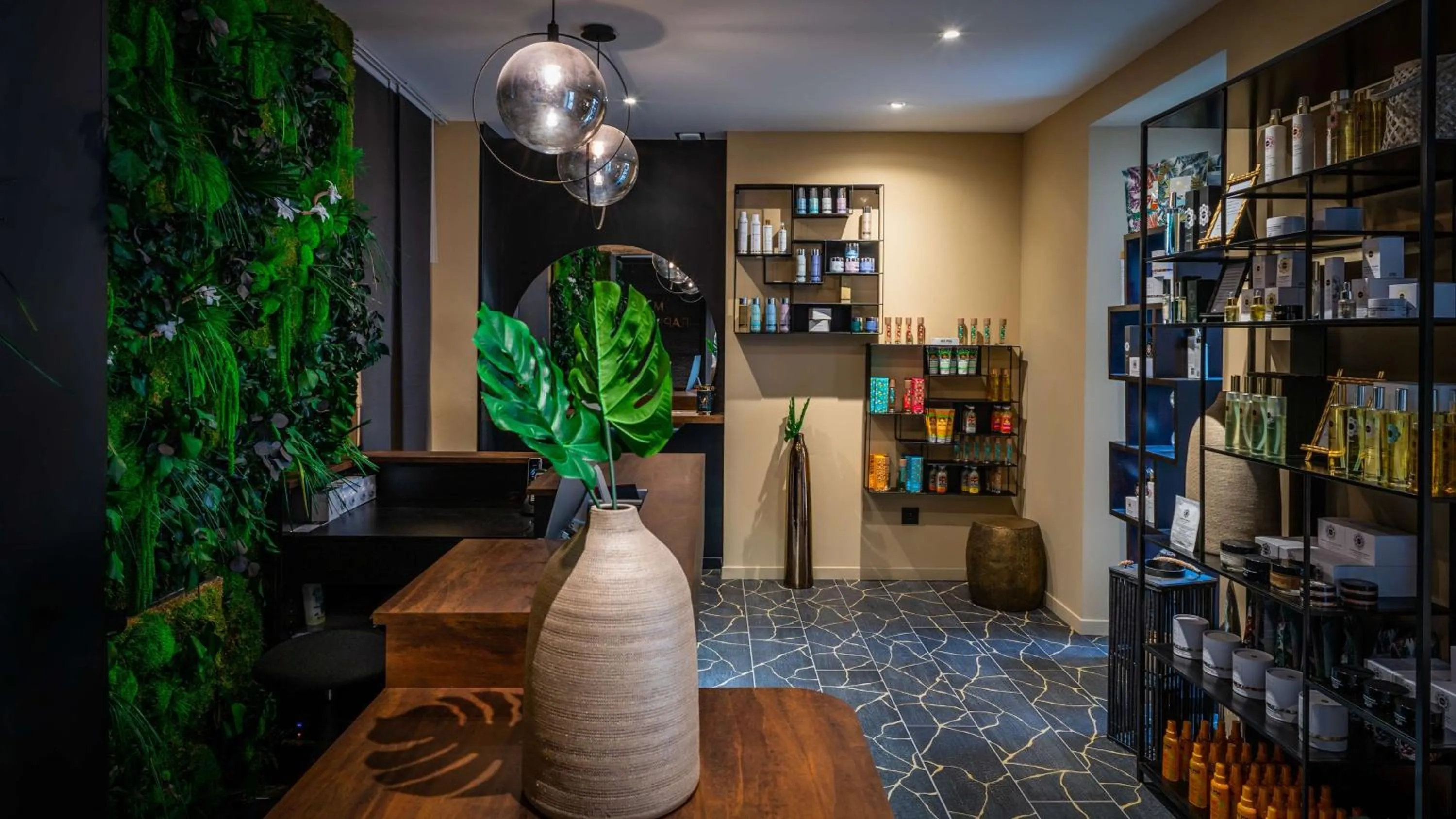 Spa and wellness centre/facilities in Hotel Leprince, Best Western Premier Collection