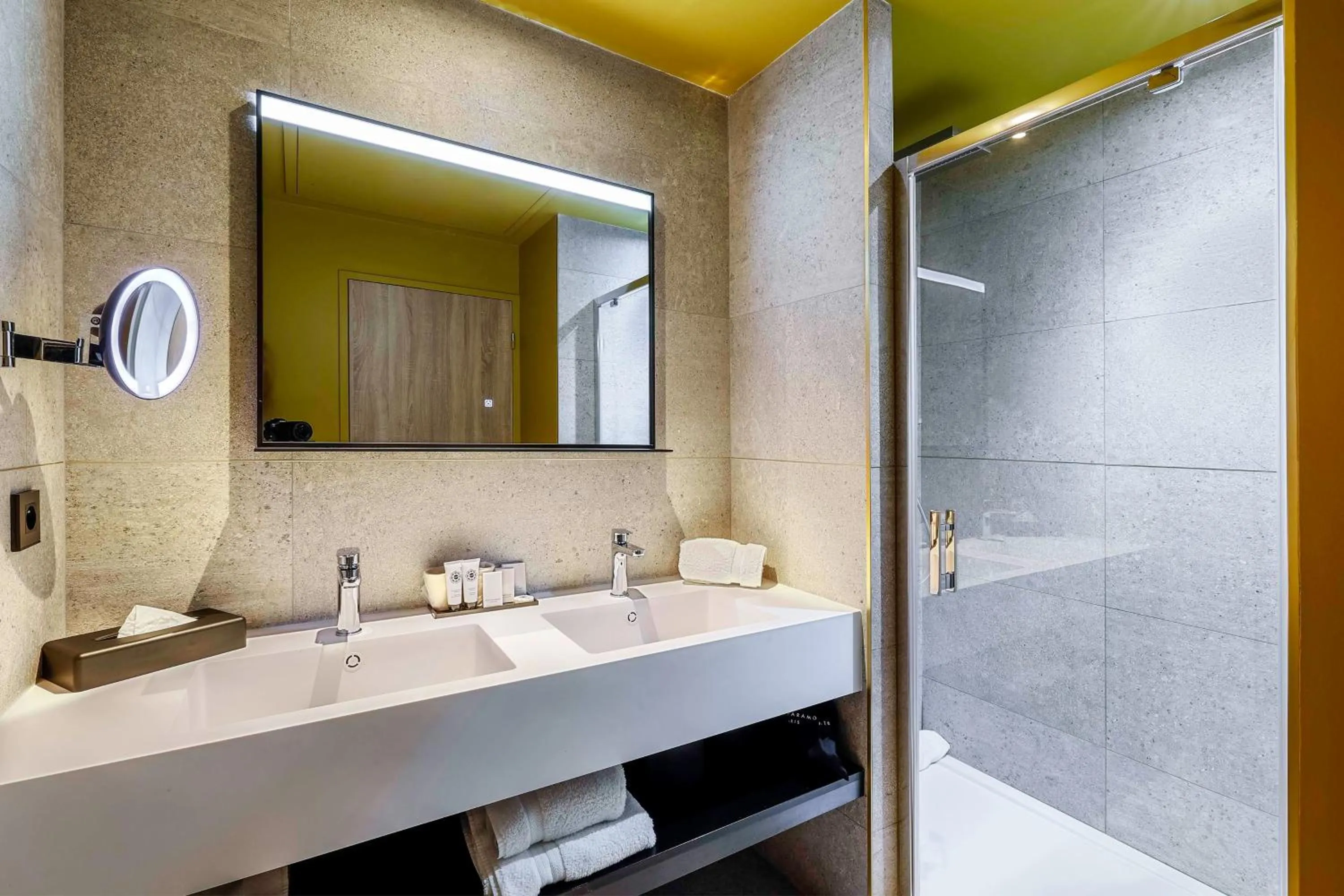 Bathroom in Hotel Leprince, Best Western Premier Collection