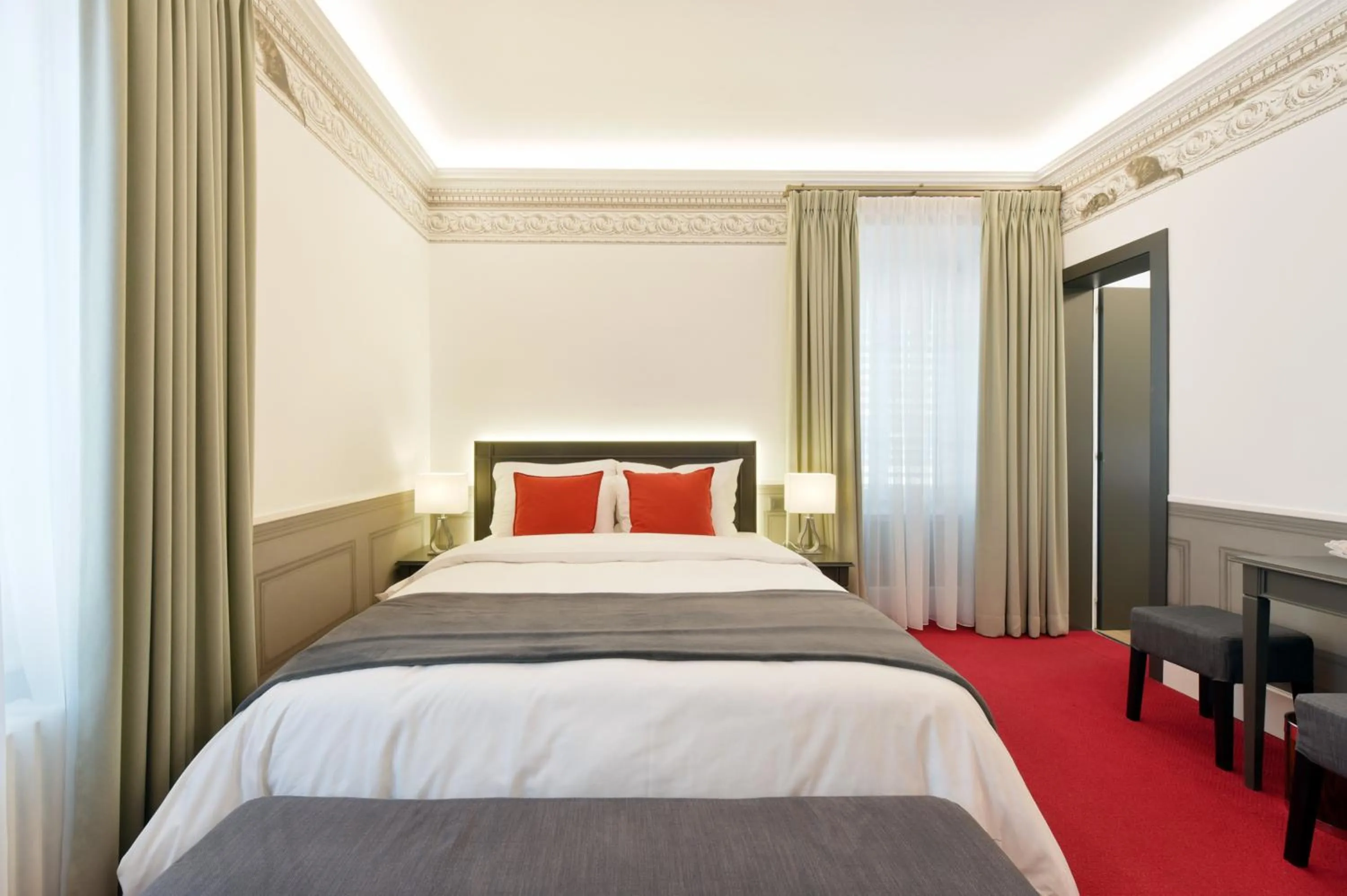 Bedroom, Bed in Golf Hotel René Capt