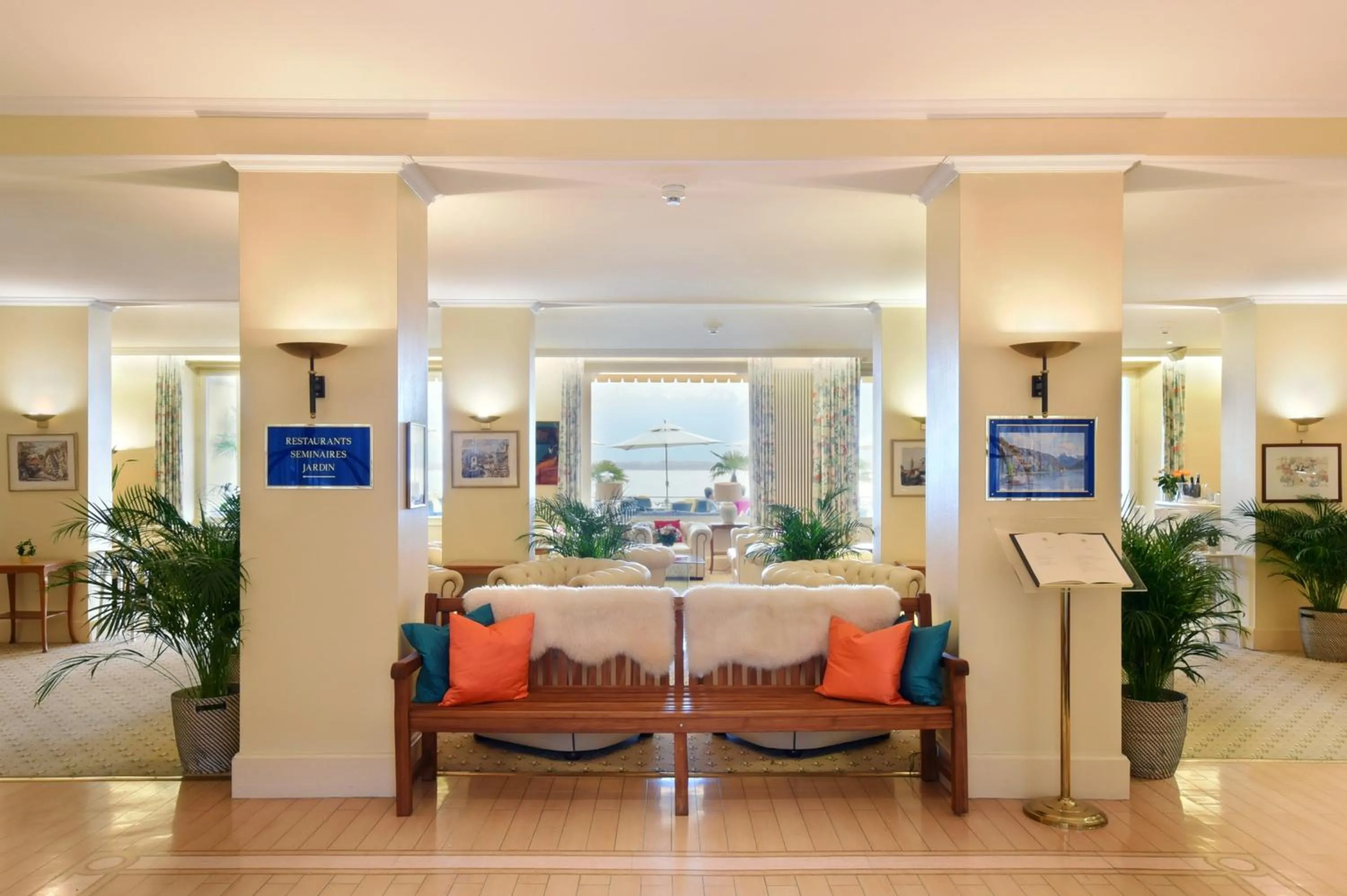 Lobby or reception in Golf Hotel René Capt