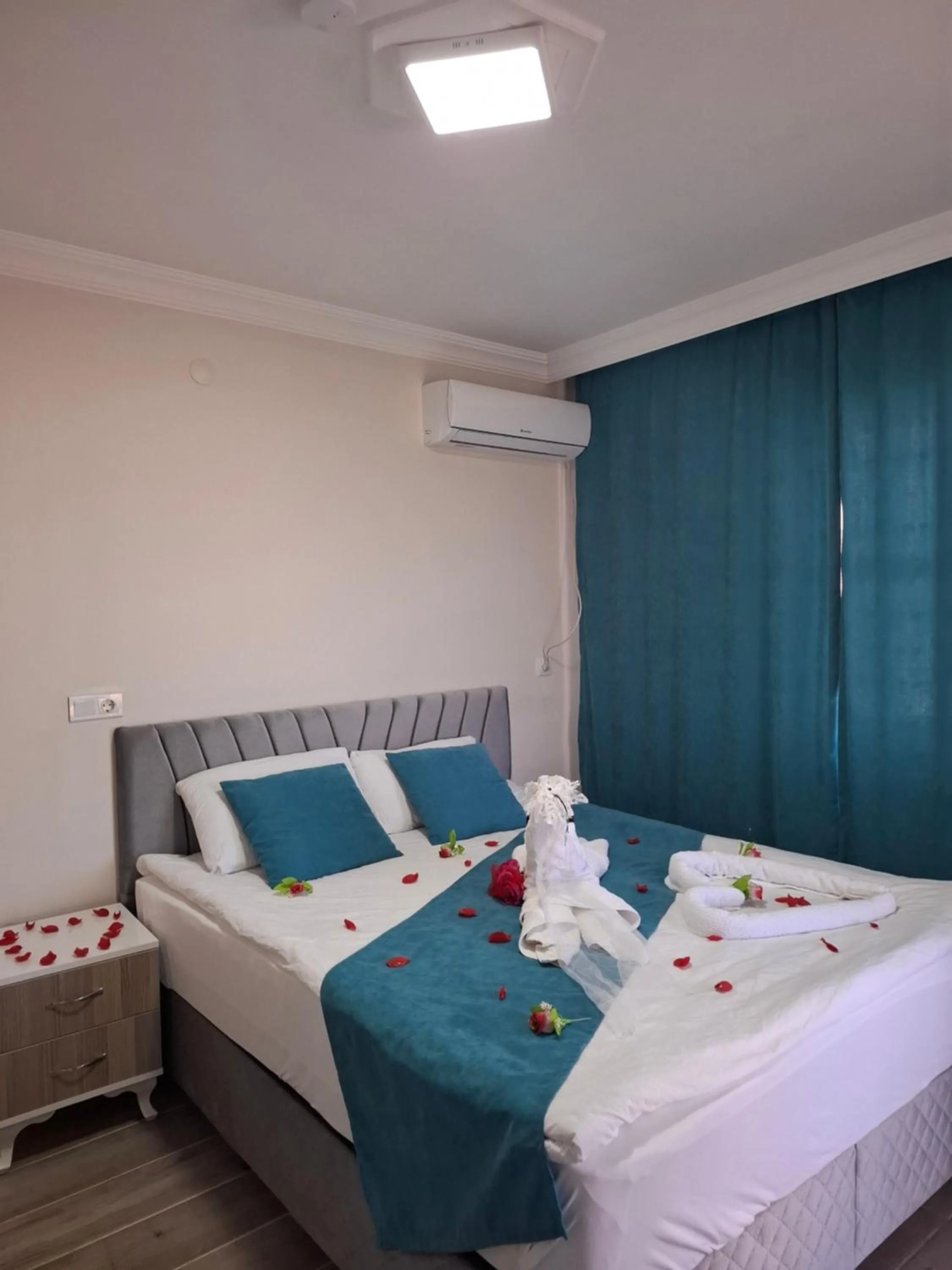 Bed in Paradise House