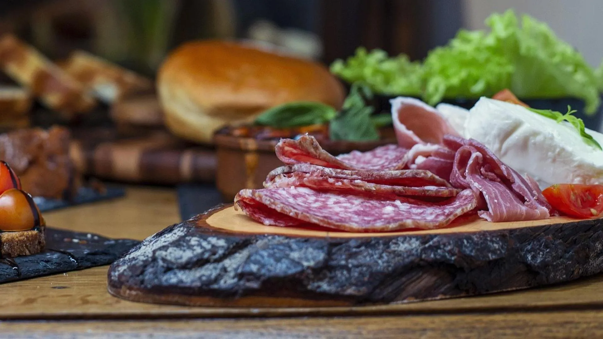 Restaurant/places to eat in VISIONAPARTMENTS Rue des Communaux - contactless check-in