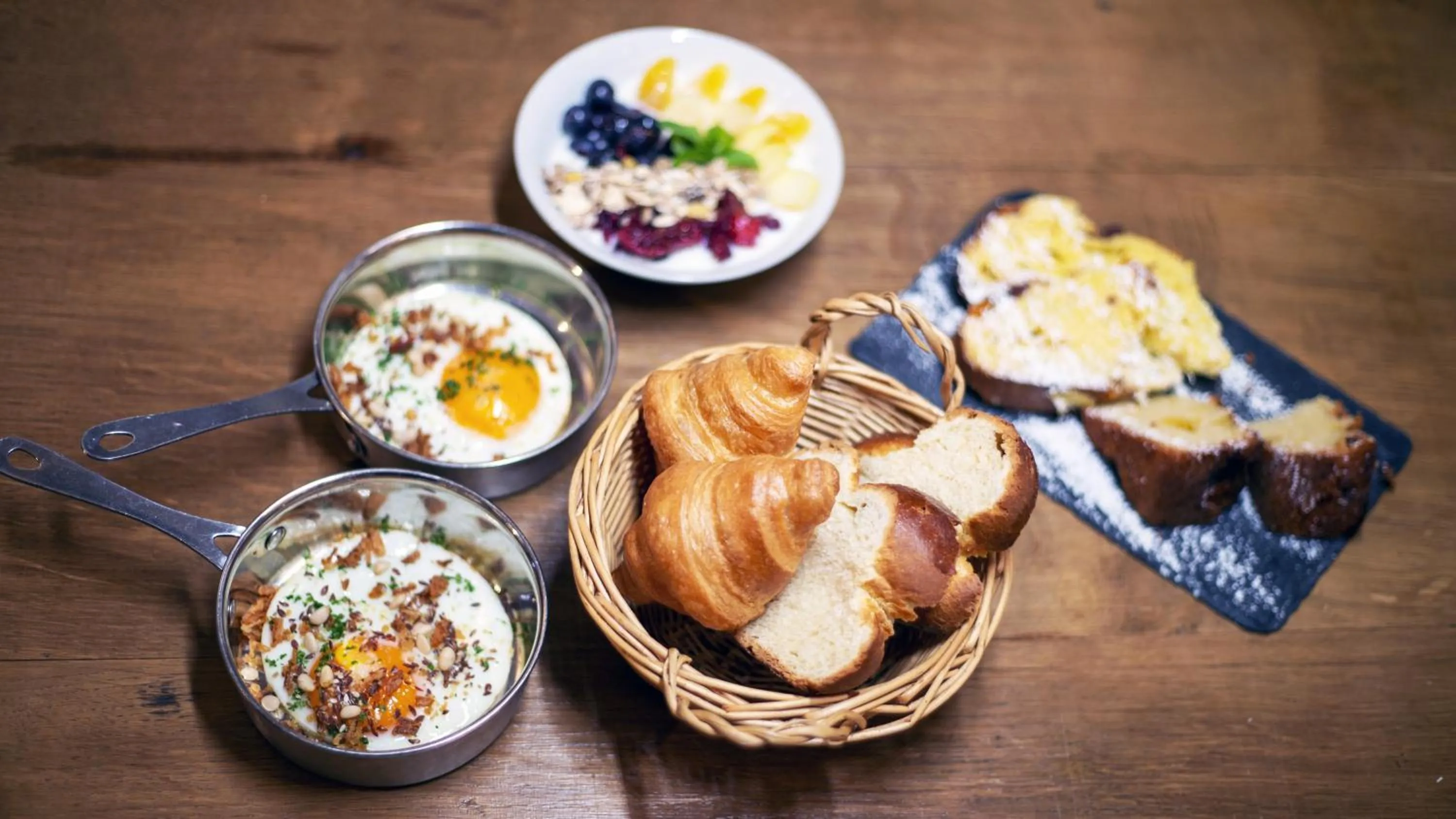 Restaurant/places to eat in VISIONAPARTMENTS Rue des Communaux - contactless check-in