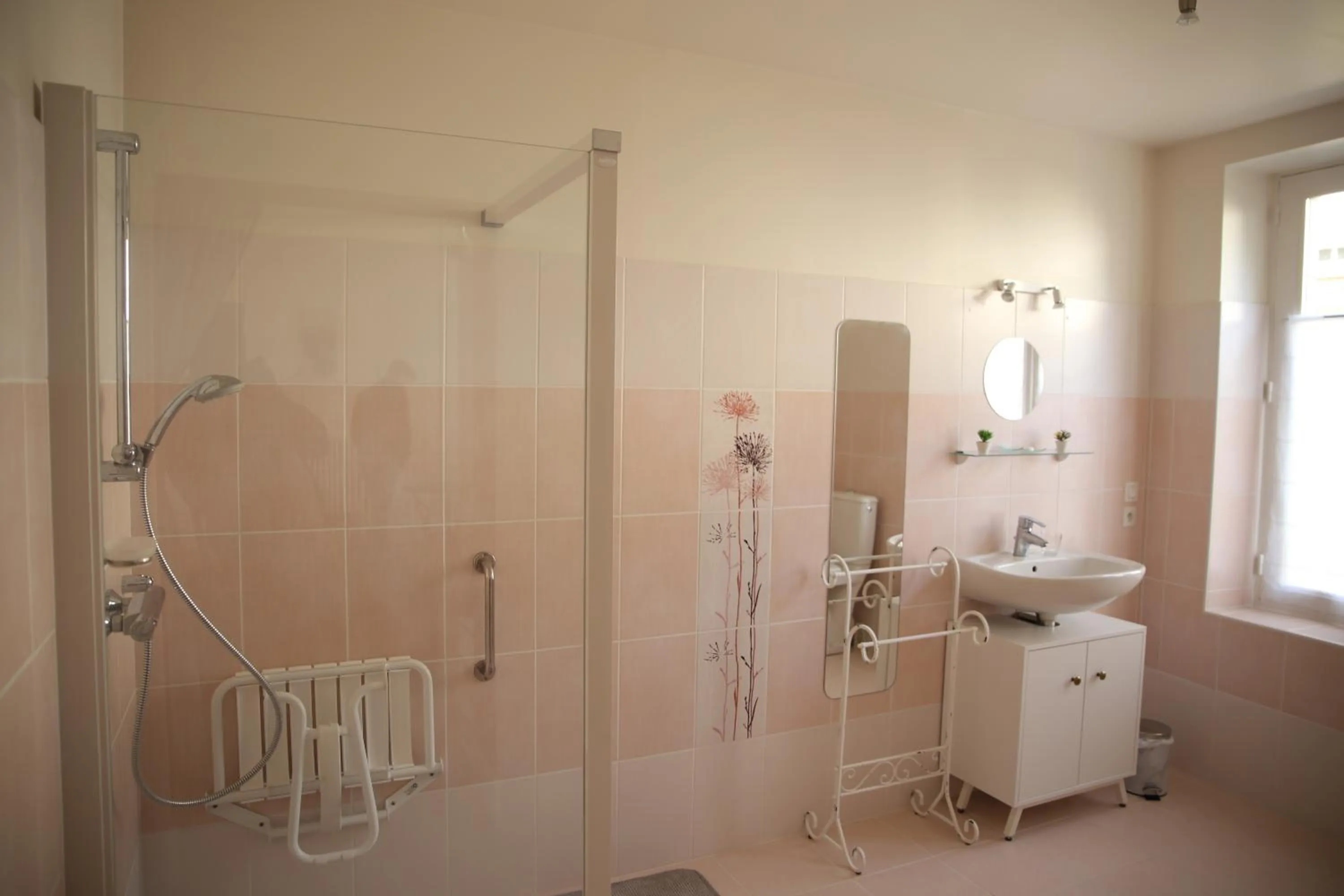 Bathroom in Aux Portes du Château