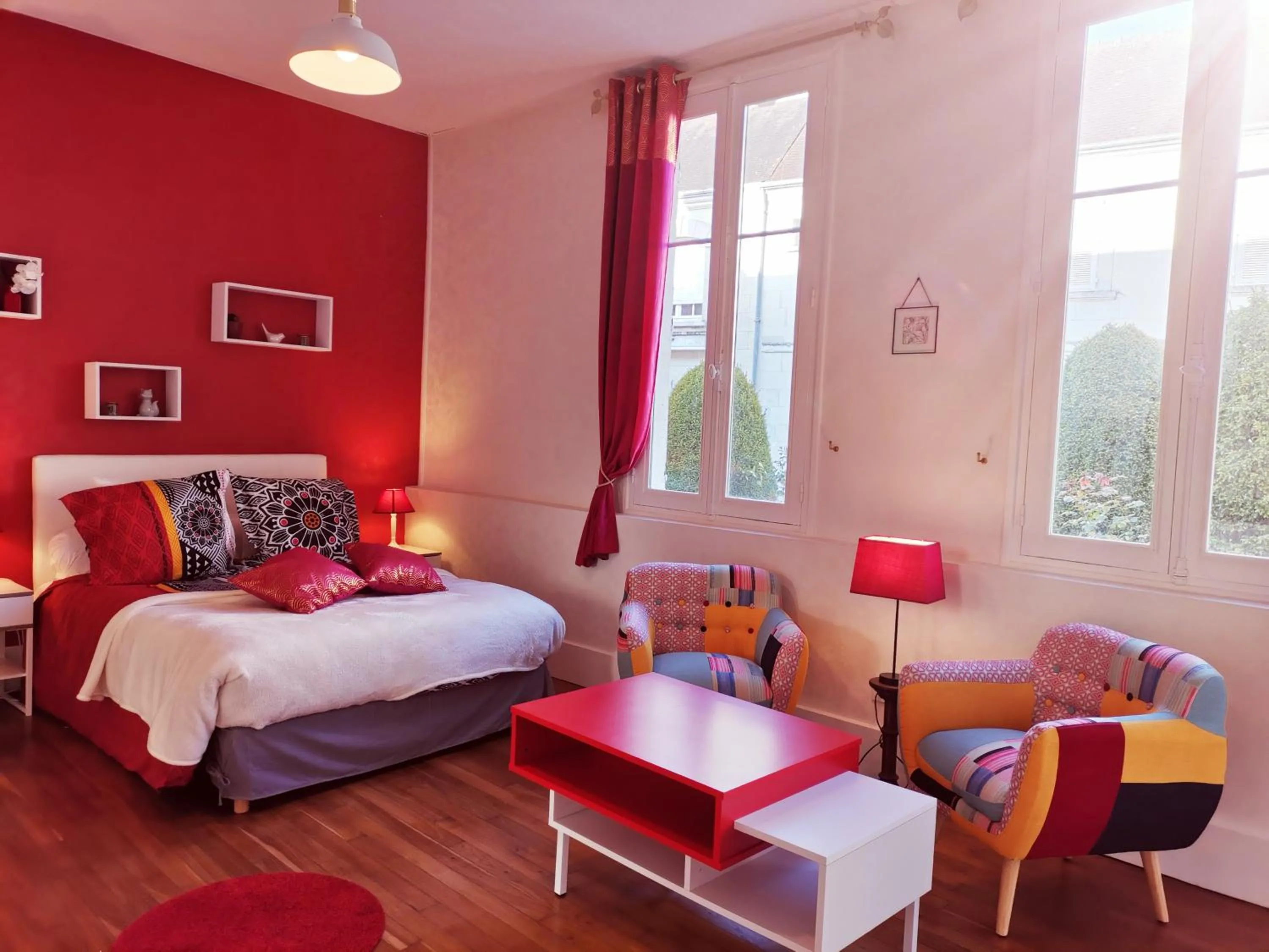 Bedroom, Bed in Aux Portes du Château