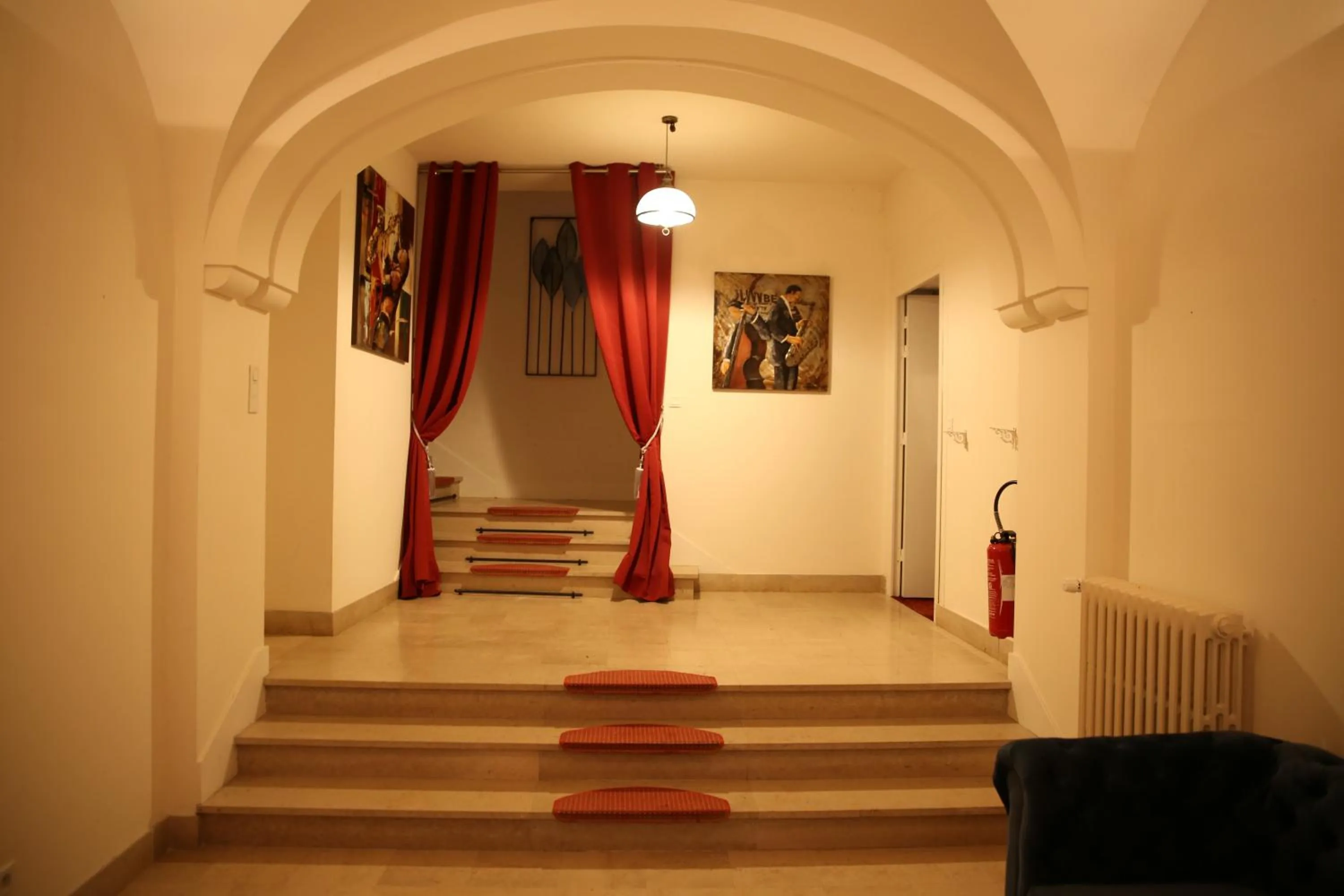 Facade/entrance in Aux Portes du Château