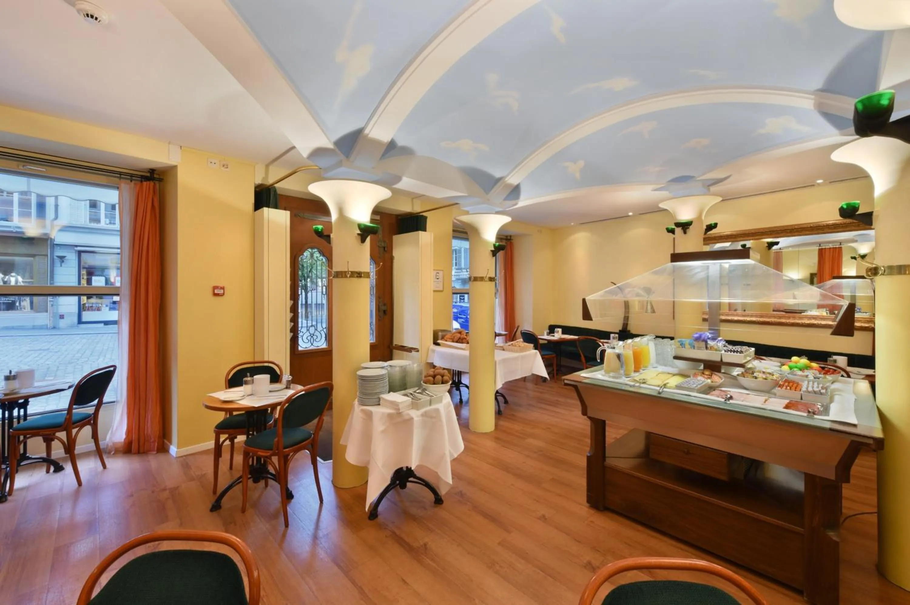 Buffet breakfast in Altstadt Hotel Krone Luzern