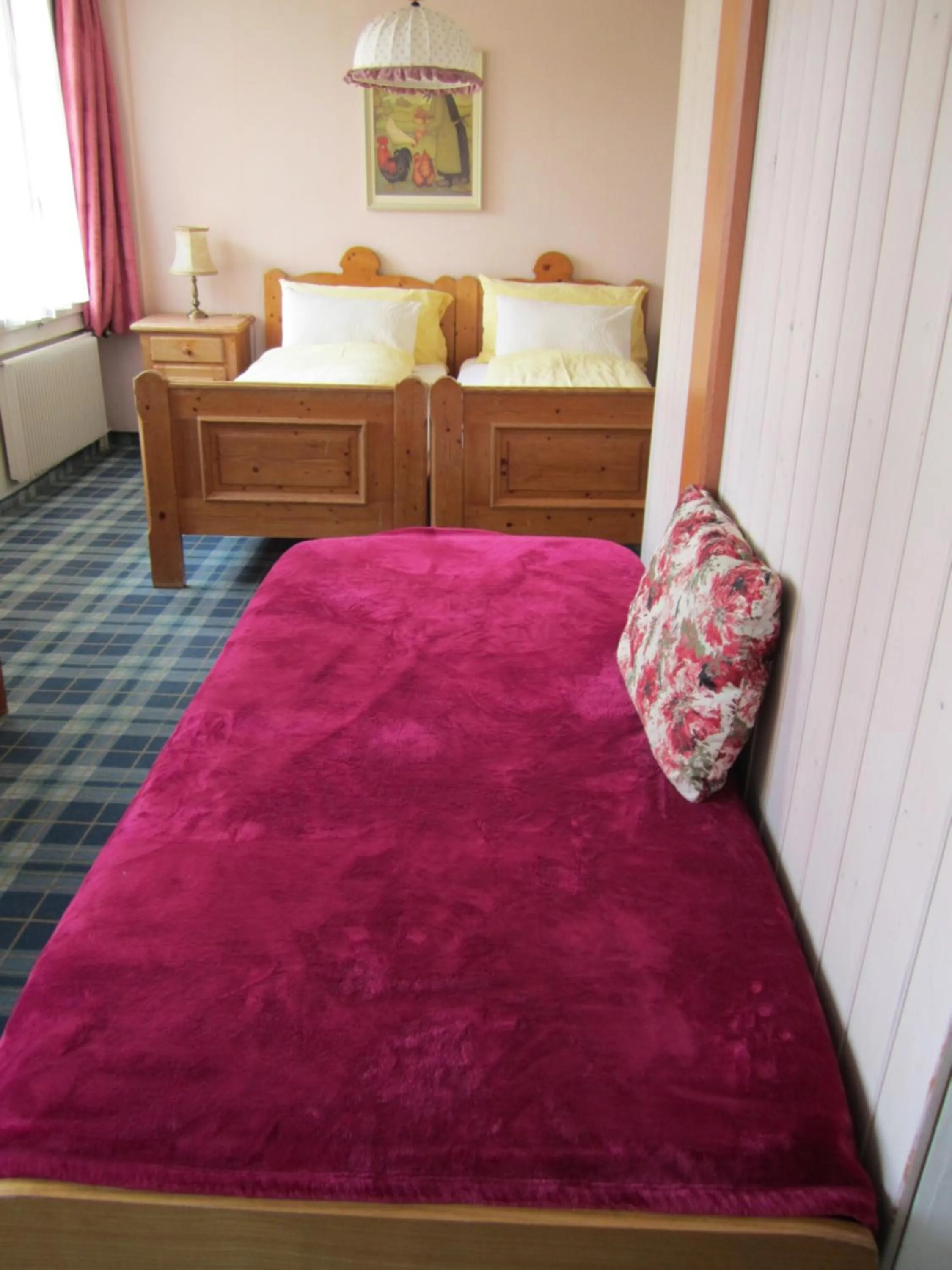 Photo of the whole room, Bed in Baeren Hotel, The Bear Inn