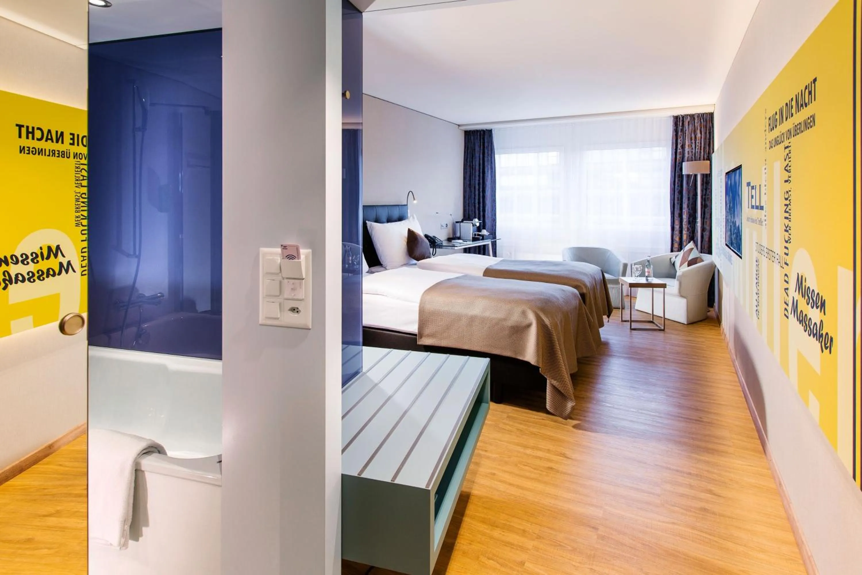 Bathroom, Bed in Hotel Arte