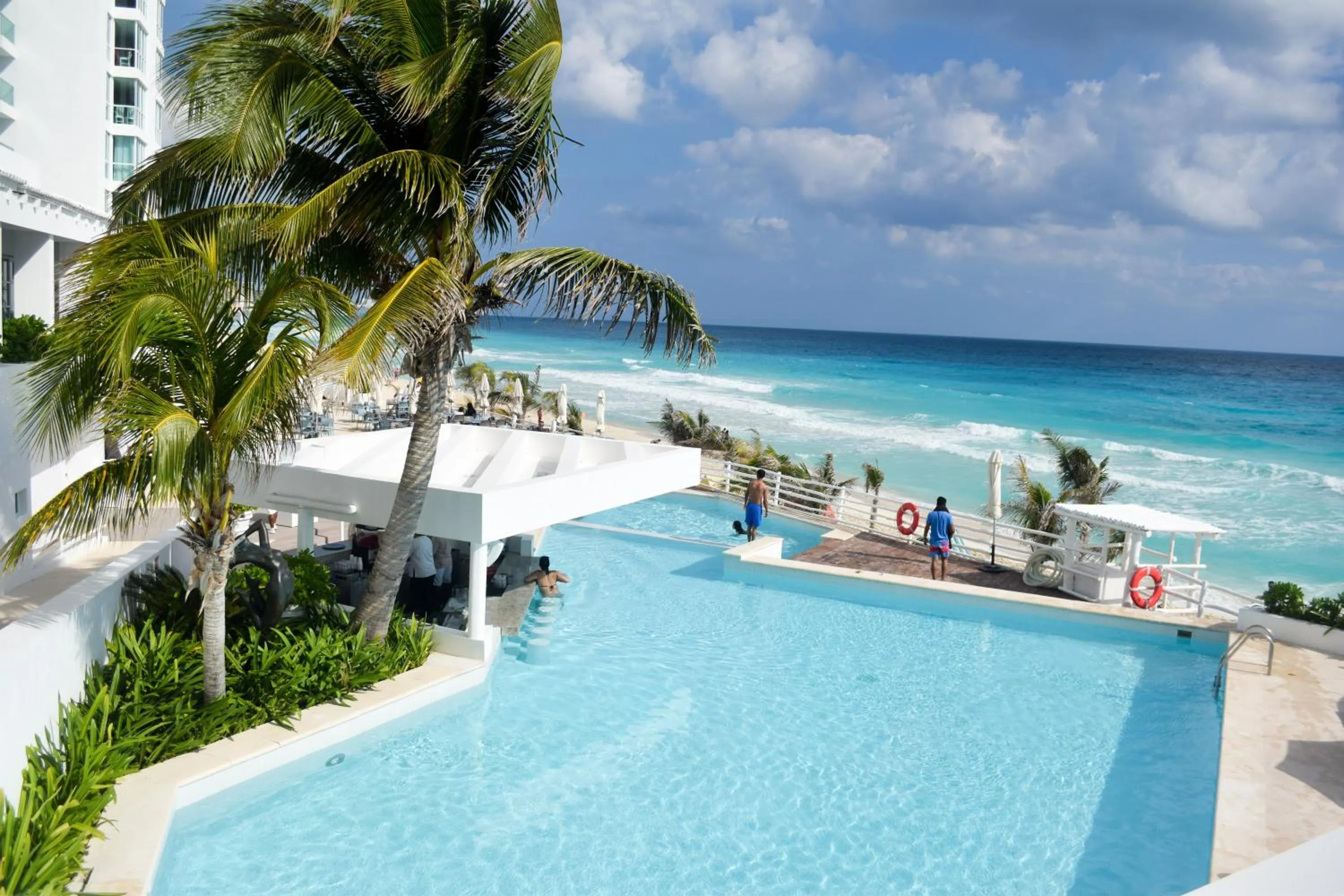 Sea view in Nuevo estudio a pie de playa, vistas increibles, alberca, gym jacuzi, seguridad, 3503