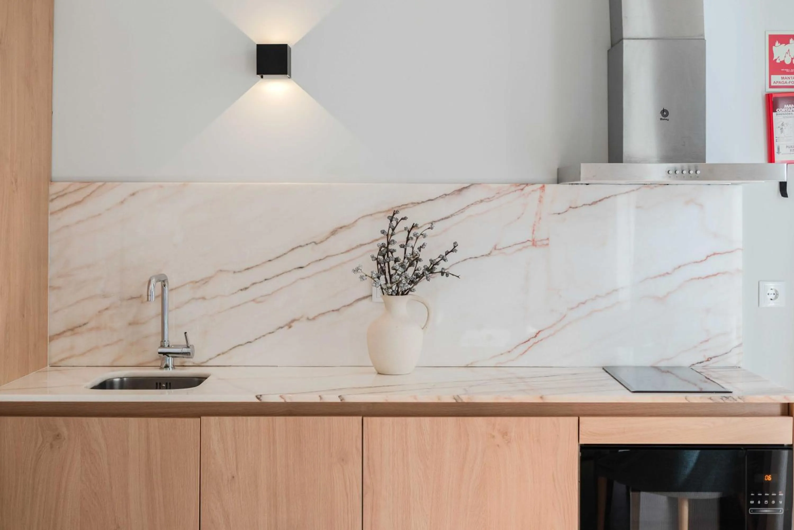 Kitchen or kitchenette in Uma Formosa Apartments