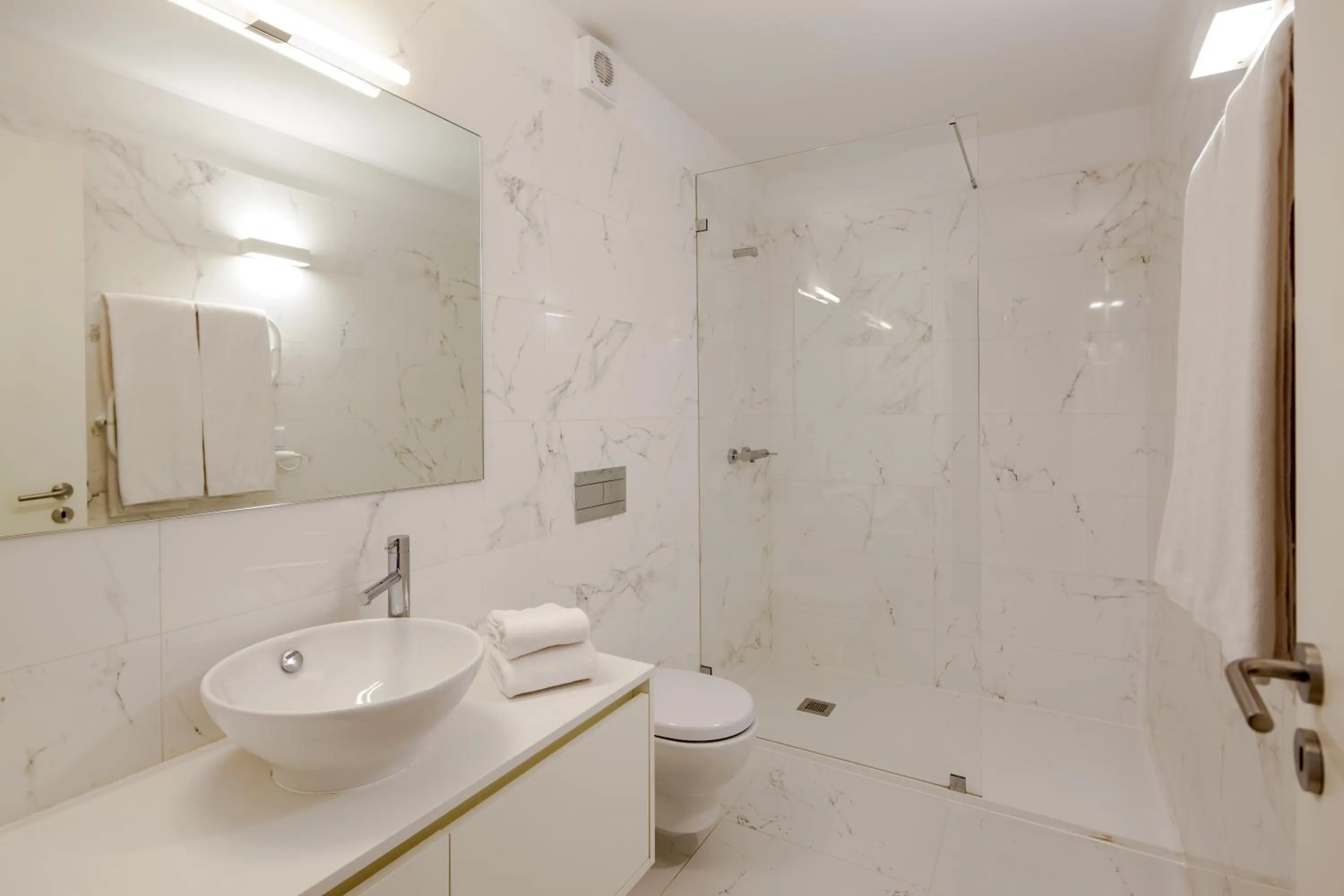 Shower in Uma Formosa Apartments