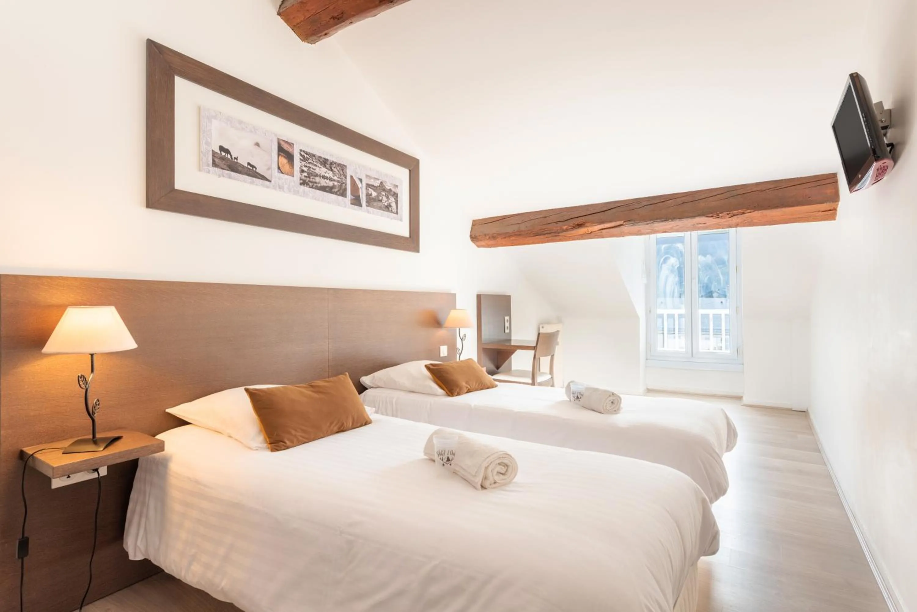 Bed in Hôtel d'Ossau