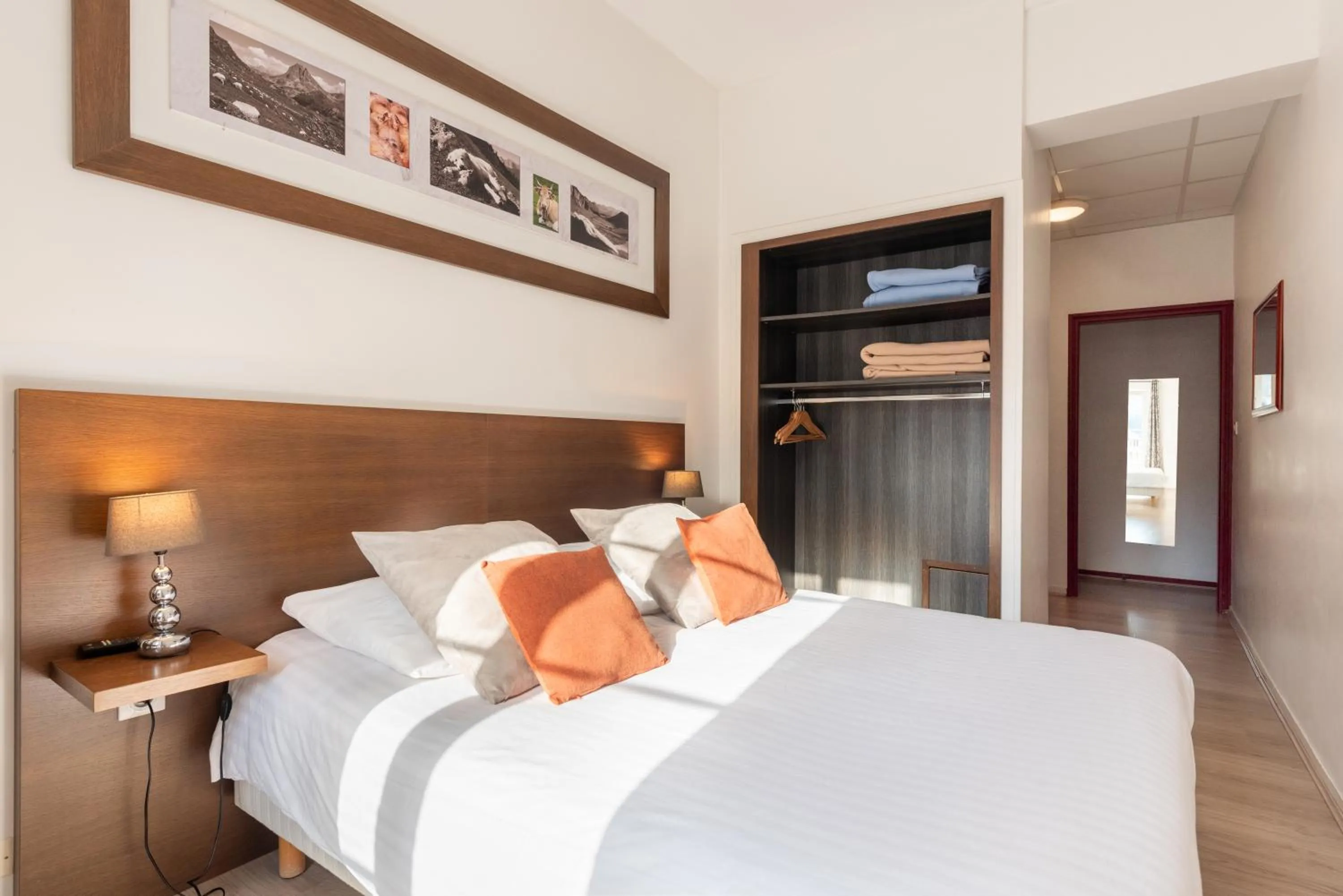 Bed in Hôtel d'Ossau