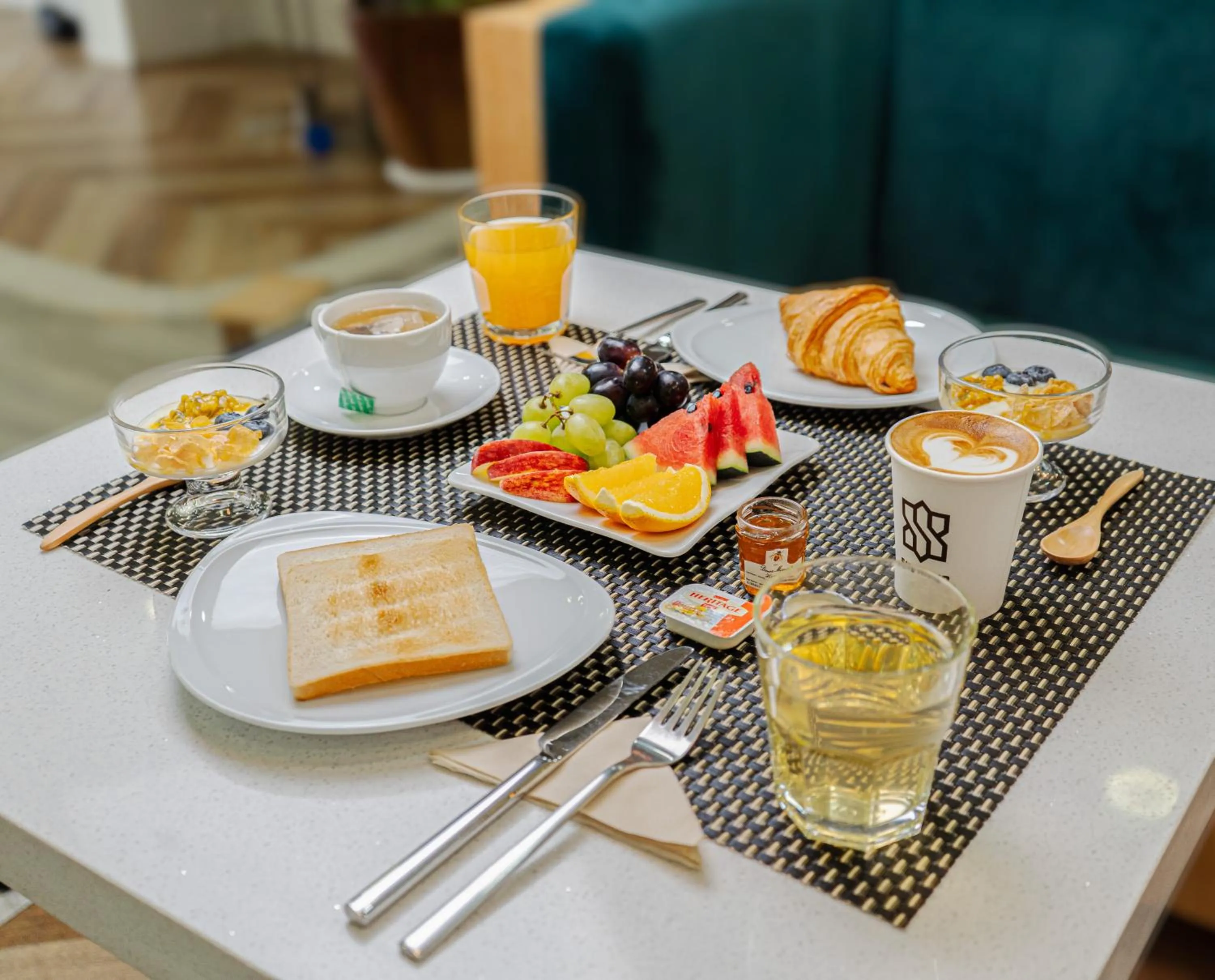 Breakfast in SOHO Residence