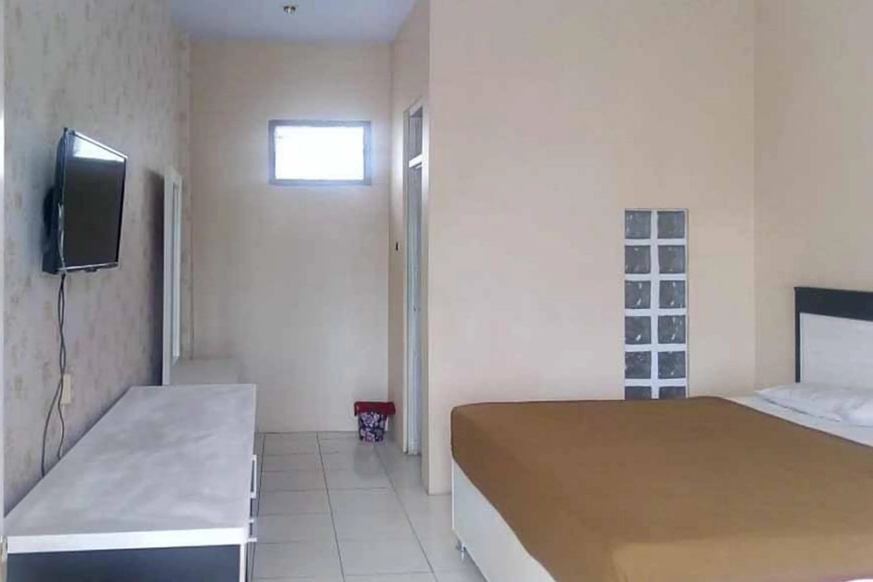 Bed in RedDoorz Syariah @ Hotel Kencana Tasikmalaya