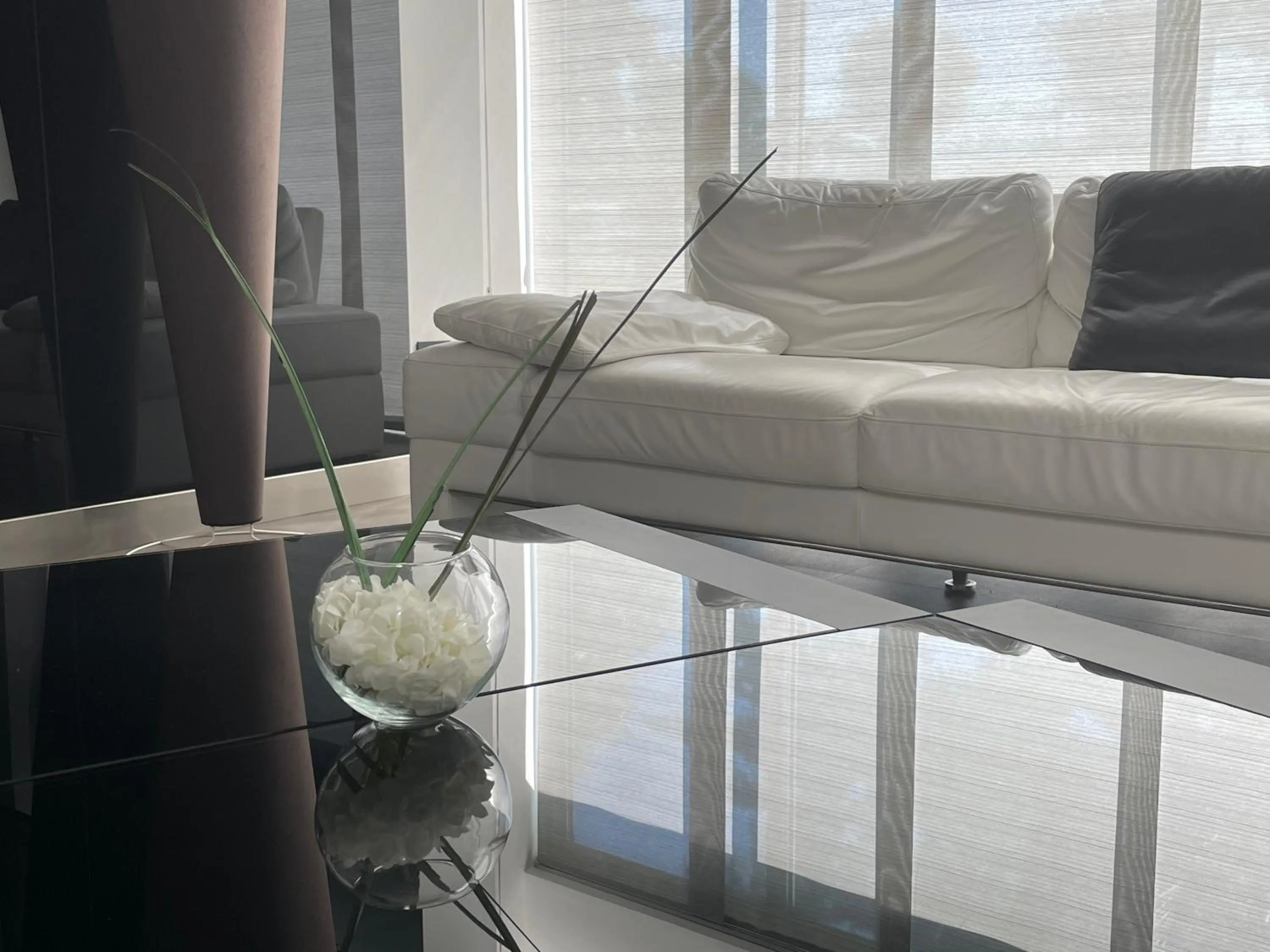 Communal lounge/ TV room in HOTEL QUADRIFOGLIO