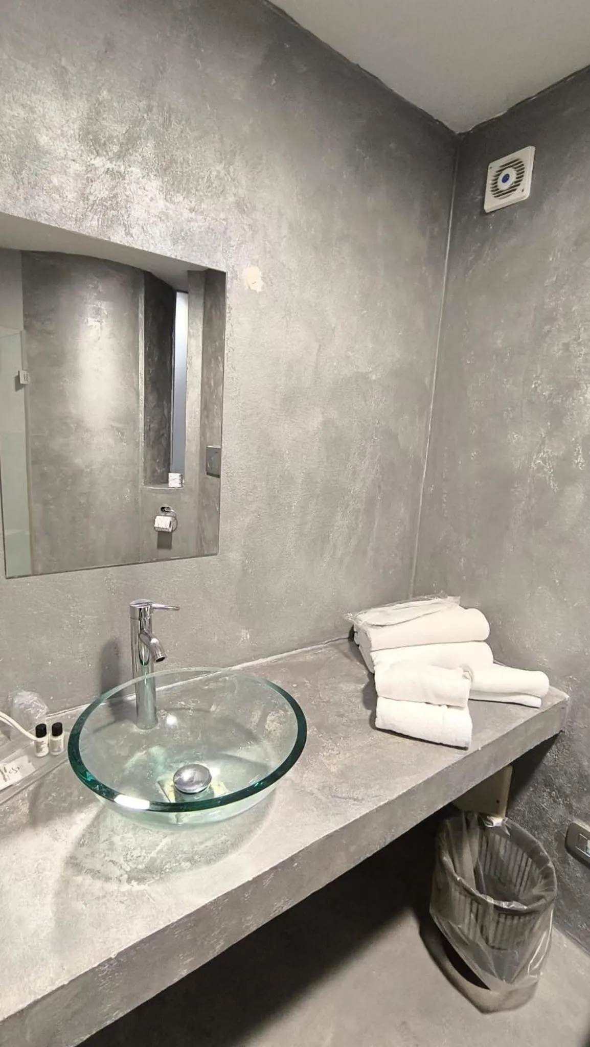 Bathroom in HOTEL QUADRIFOGLIO