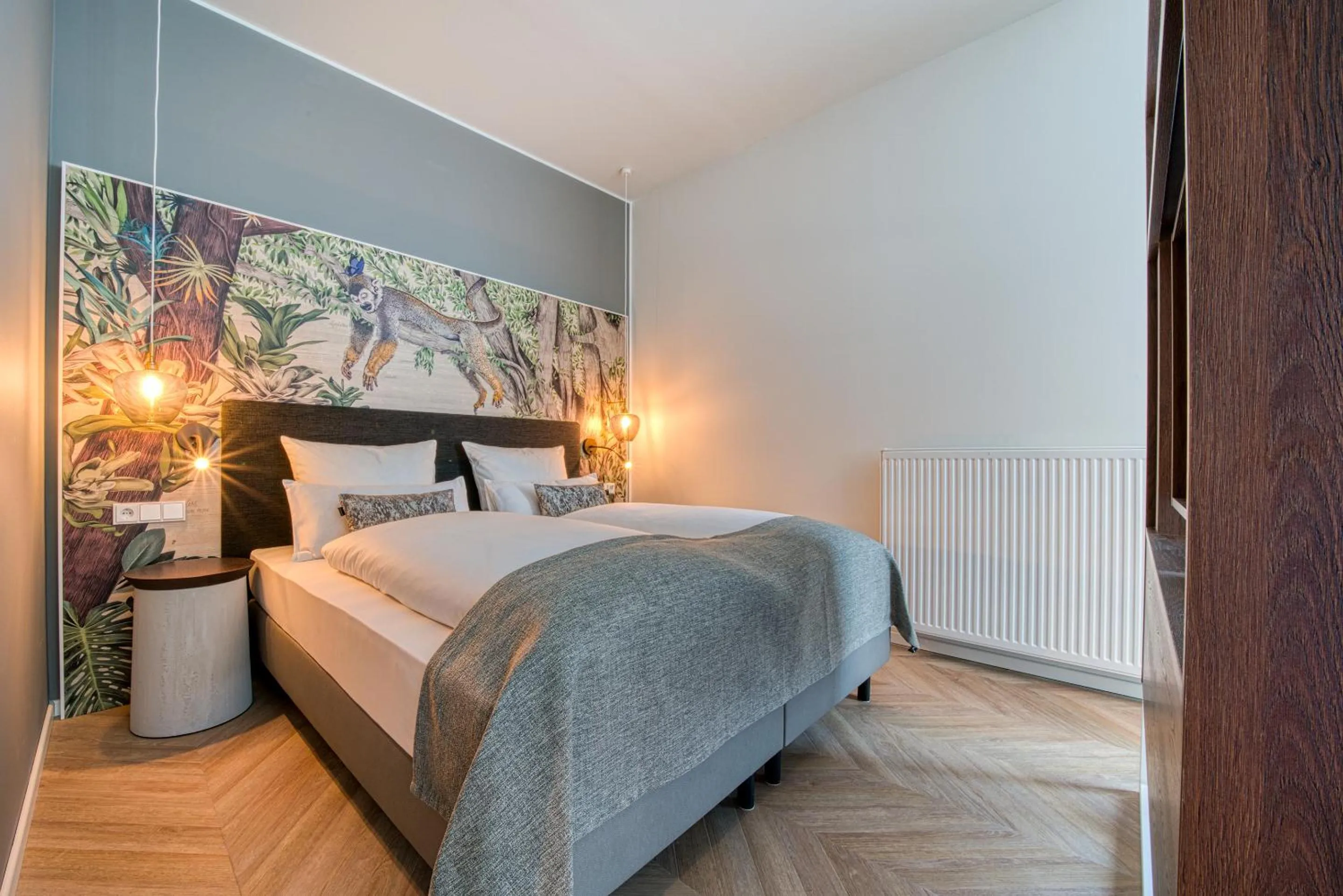 Photo of the whole room, Bed in NinetyNine Augsburg