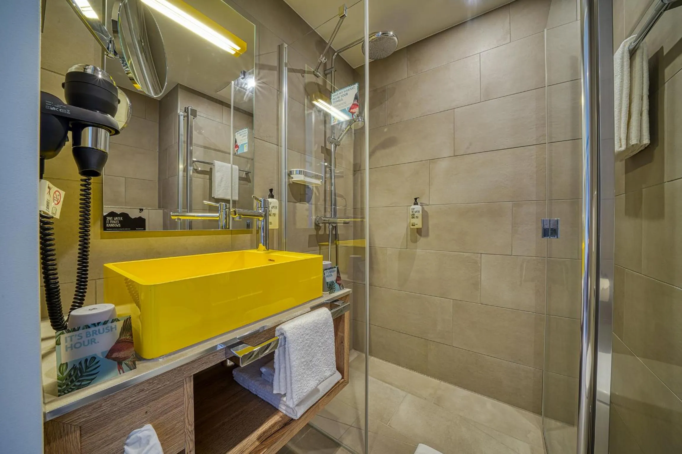 Bathroom in NinetyNine Augsburg