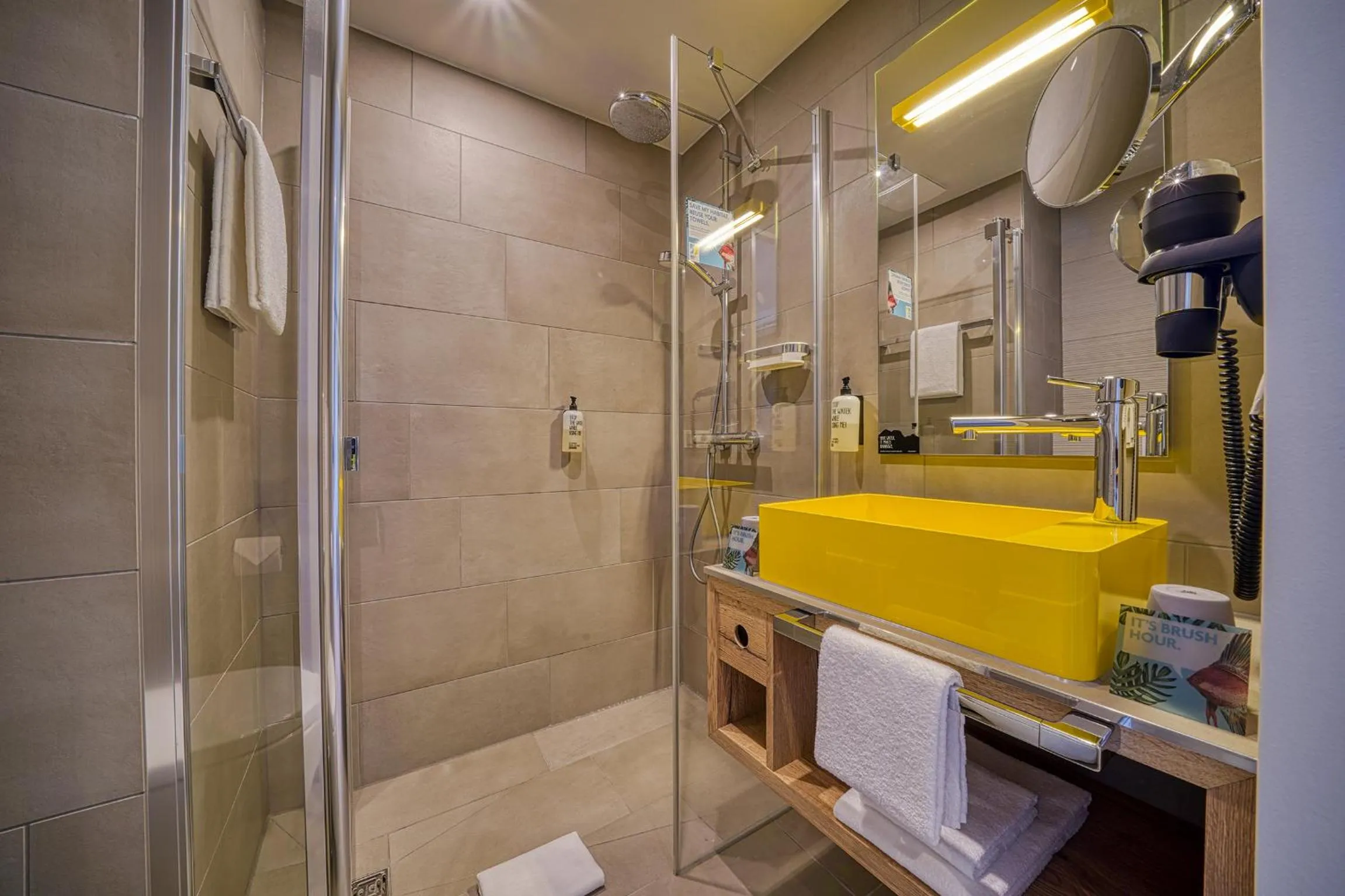 Bathroom in NinetyNine Augsburg